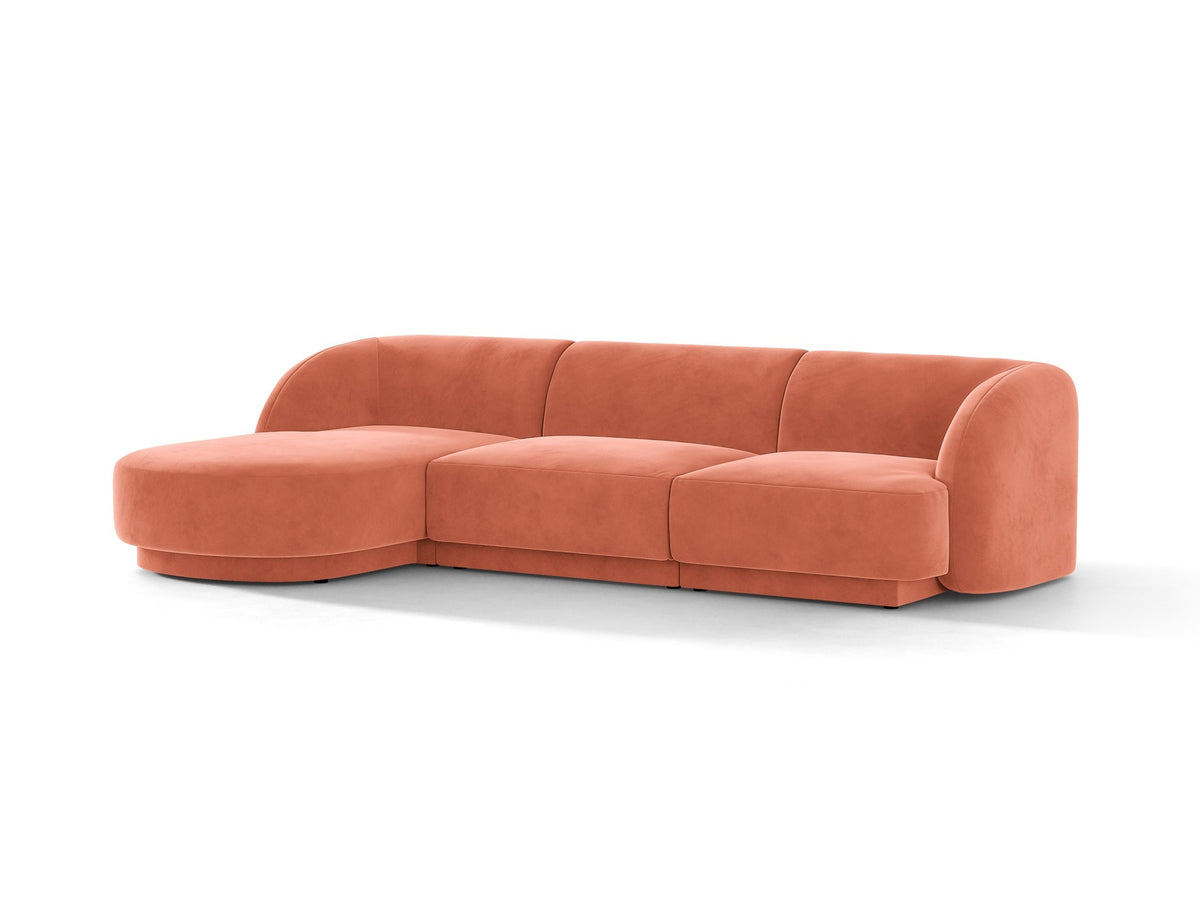 Miley Linkes Ecksofa von Micadoni, L-Sofa links in Dunkelbeige mit Bluvel-Stoffbezug und schwarzen Kunststoffbeinen, Frontalansicht.