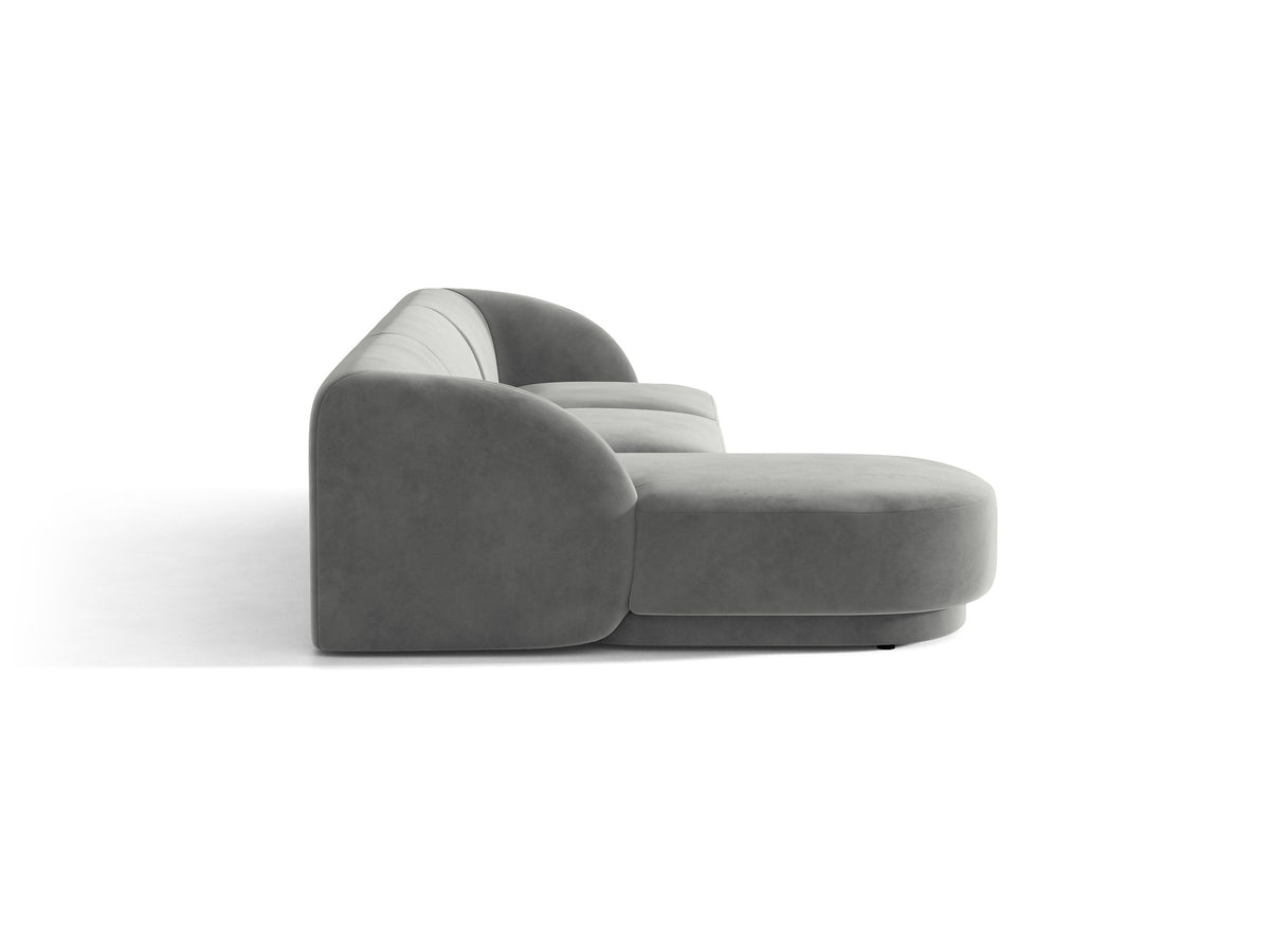 Miley Linkes Ecksofa von Micadoni, L-Sofa links in Dunkelbeige mit Bluvel-Stoffbezug und schwarzen Kunststoffbeinen, Frontalansicht.