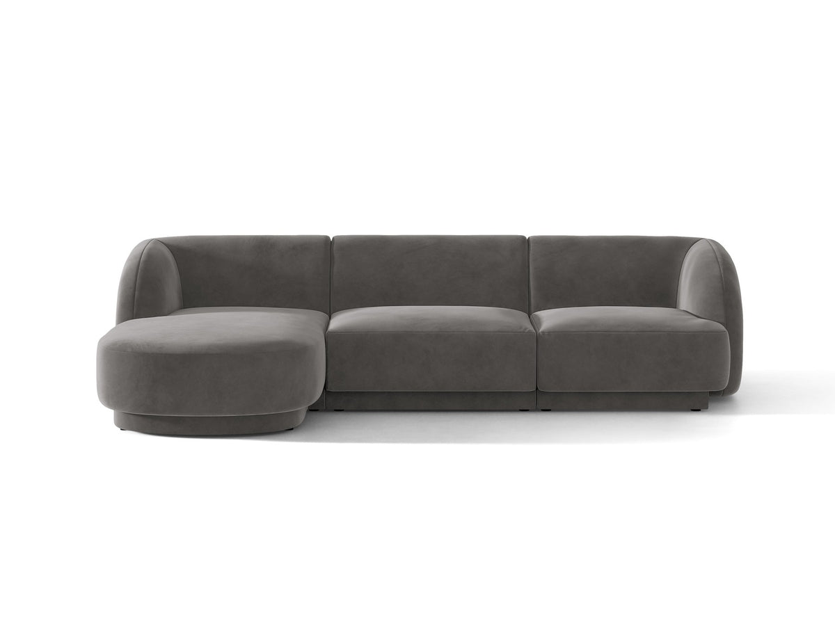 Miley Linkes Ecksofa von Micadoni, L-Sofa links in Dunkelbeige mit Bluvel-Stoffbezug und schwarzen Kunststoffbeinen, Frontalansicht.