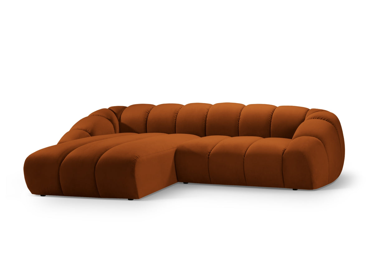 Diana Velour links Ecksofa 4 Sitzer in Terracotta-Salvador präsentiert im Onlineshop von KAQTU Design AG. L-Sofa links ist von Micadoni