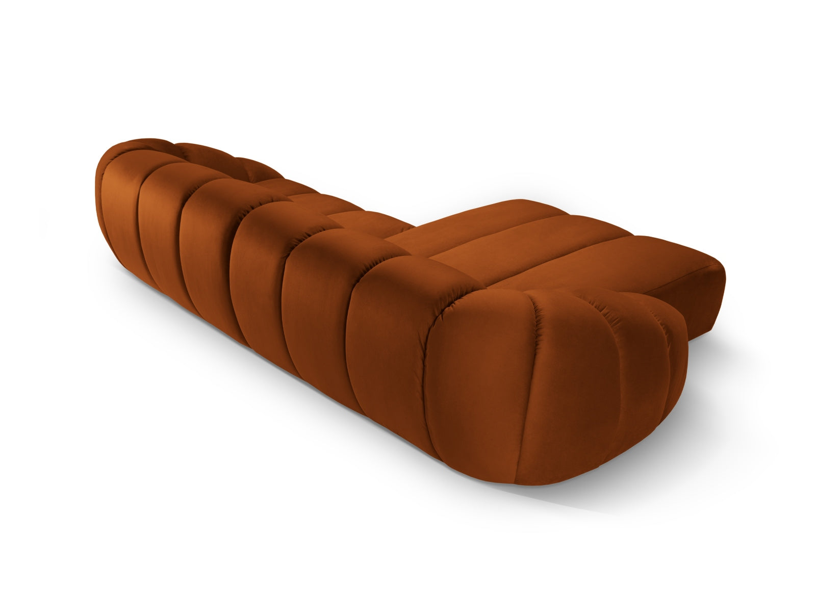 Stilvolles, terracottafarbenes Diana Velour Ecksofa, linksseitig, 4-Sitzer von Micadoni, perfekt für moderne Wohnkonzepte.