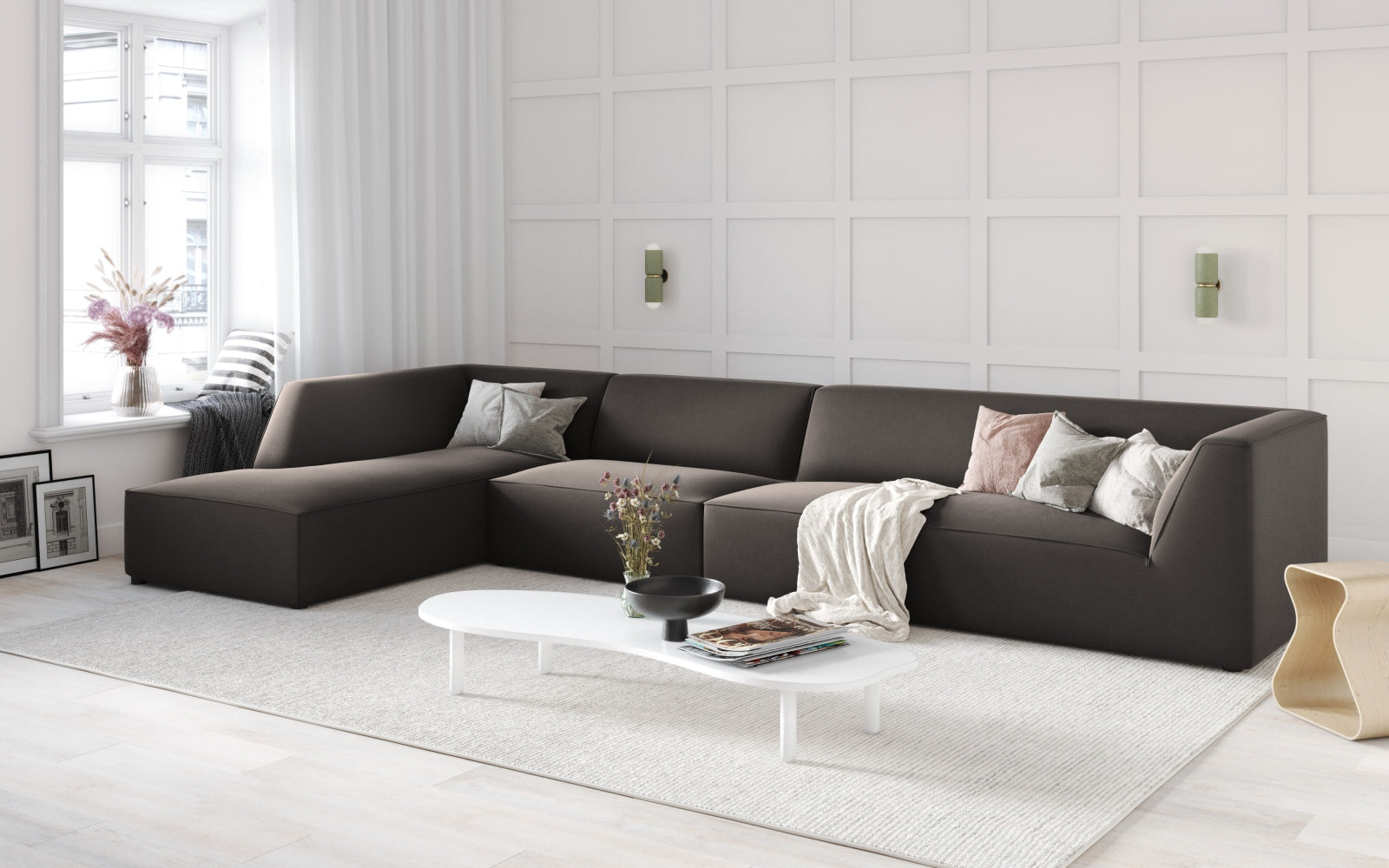Entdecken Sie das stilvolle Ruby Velour Ecksofa links 5 Sitzer von Micadoni – ideal für Komfort und Eleganz in Ihrem Wohnzimmer.