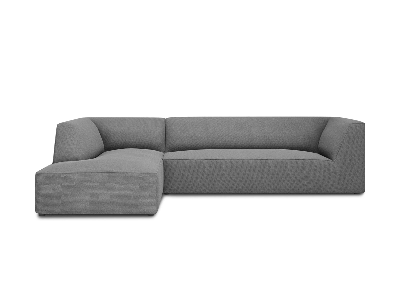 Erleben Sie das Ruby Modulare Ecksofa links 4 Sitzer von Micadoni – ein elegantes, anpassbares Sofa, das Stil, Komfort und praktische Lösungen für Ihr Wohnzimmer bietet.