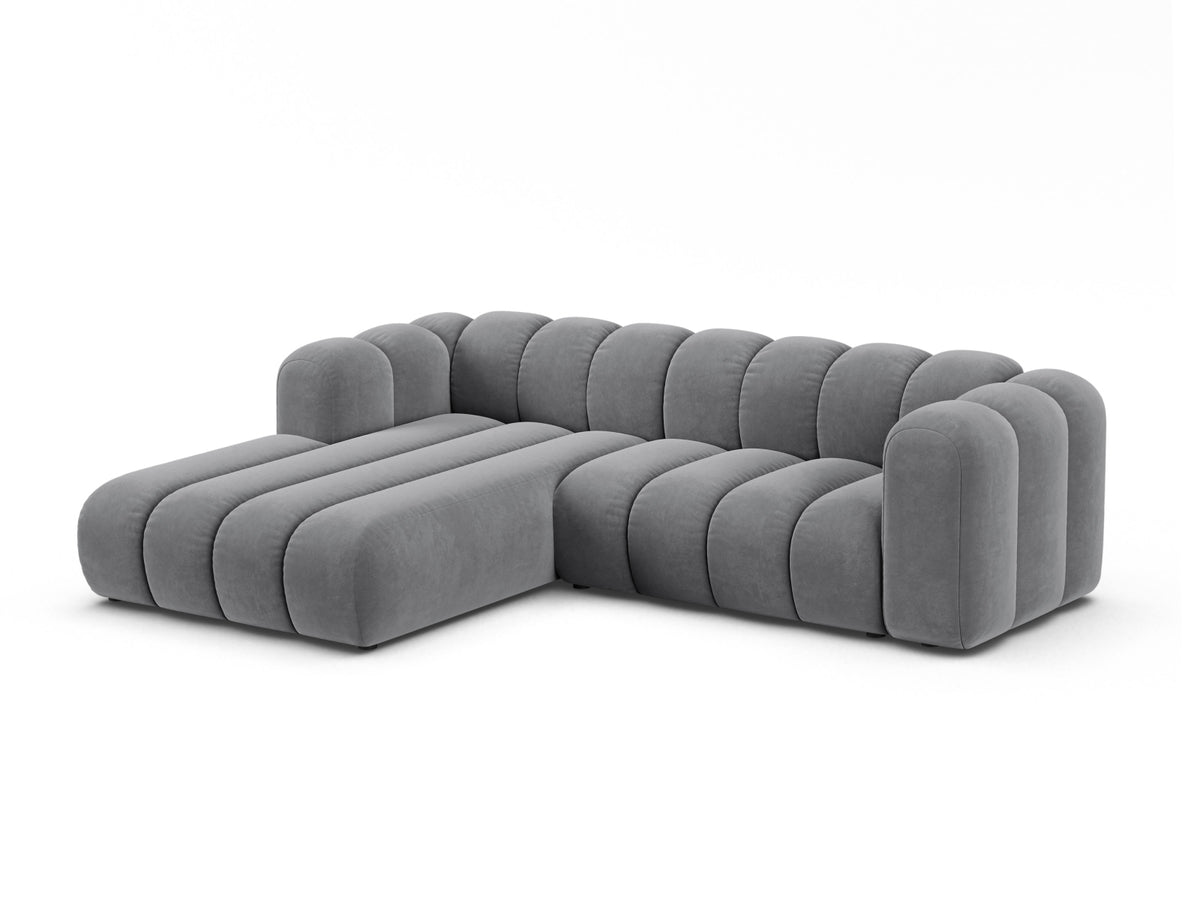 Lupine Velour Modular Ecksofa links 4 Sitzer in Grey-Salvador präsentiert im Onlineshop von KAQTU Design AG. L-Sofa links ist von Micadoni