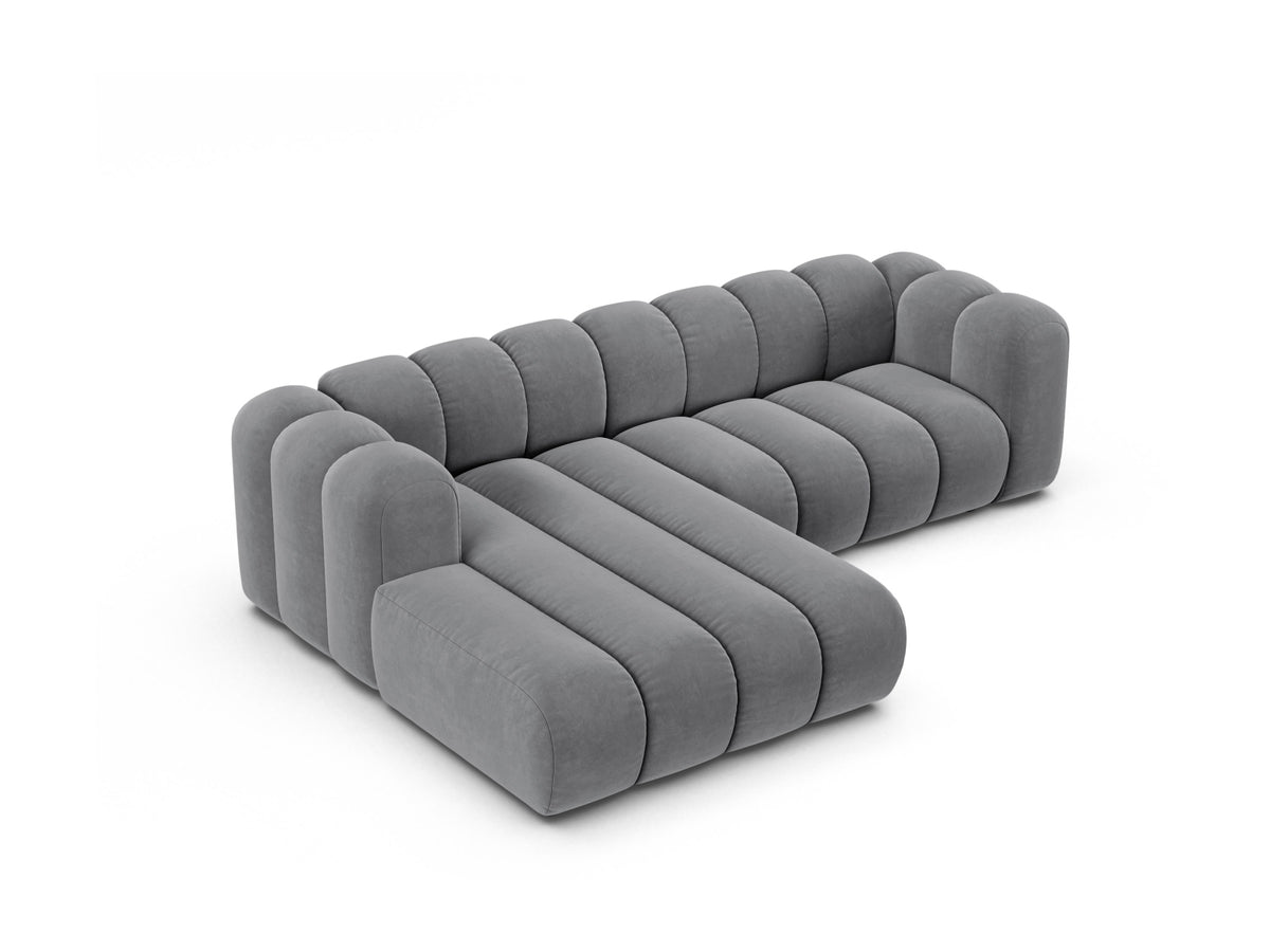 Lupine Velour Modular Ecksofa links 4 Sitzer in Grey-Salvador präsentiert im Onlineshop von KAQTU Design AG. L-Sofa links ist von Micadoni