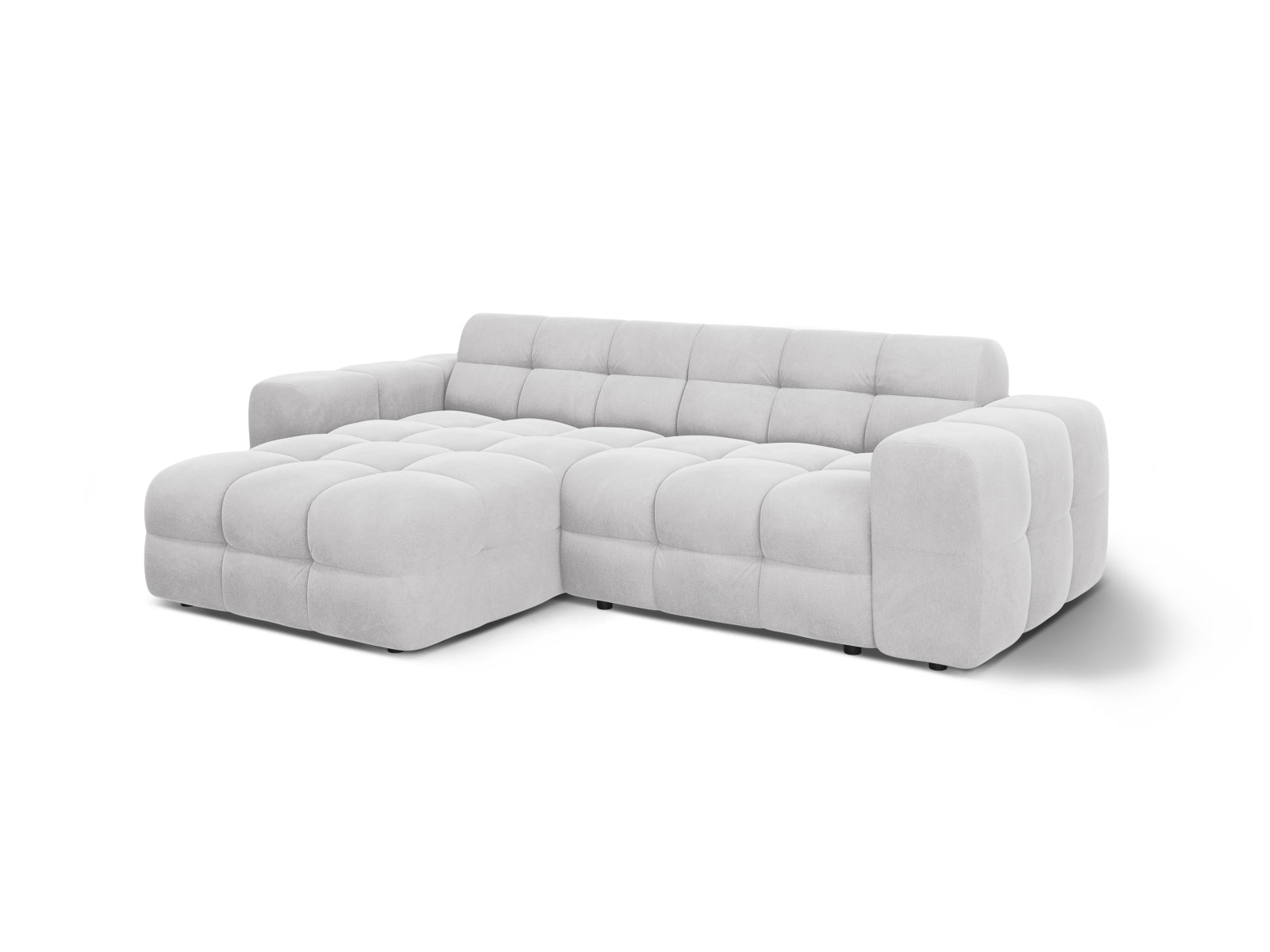 Erleben Sie das Kendal Velour links Ecksofa 4 Sitzer von Micadoni – elegantes Design, grosszügige Sitzfläche und optimalen Komfort für Ihr Wohnzimmer.