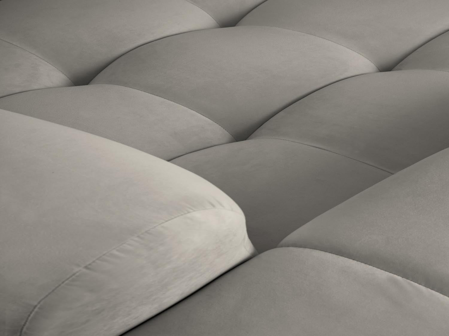 Elegantes Kendal Velour Ecksofa in stilvollem Dunkelgrau, ideal für entspannte Stunden. Geräumiges 4-Sitzer Design von Micadoni.