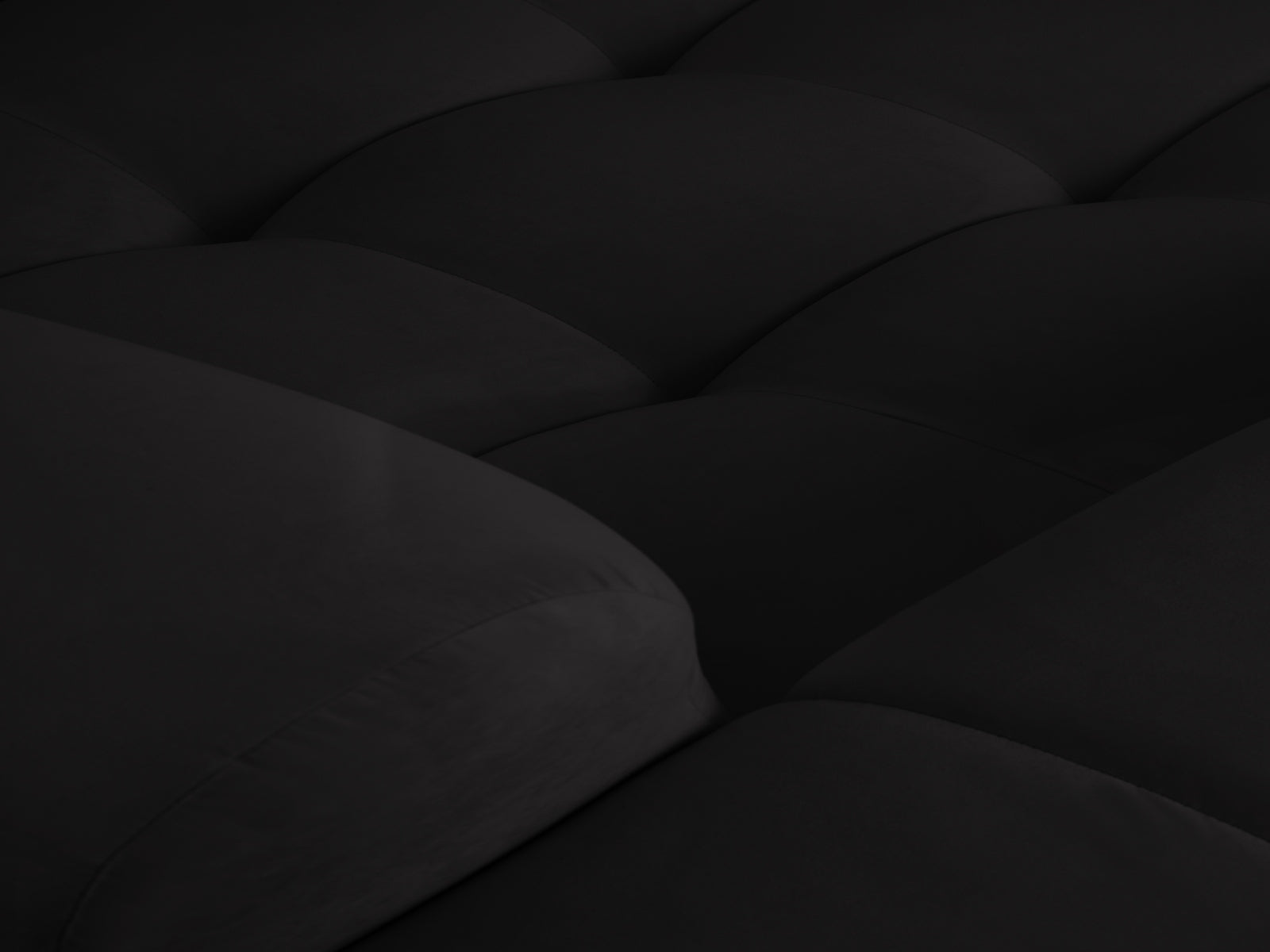 Elegantes Kendal Velour Ecksofa in Schwarz, linksseitig, für 4 Personen. Ideal für stilvolle Wohnräume und gemütliche Abende.