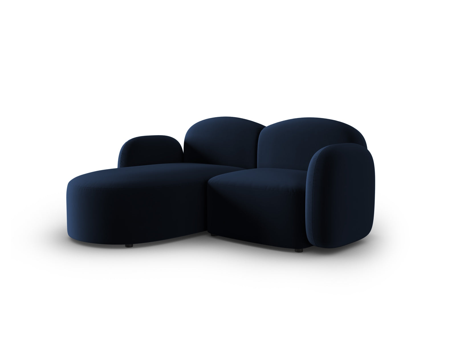 Entdecken Sie das elegante Blair Velour links Ecksofa 3-Sitzer von Micadoni – perfekt für stilvolle Wohnzimmer und entspannte Stunden.