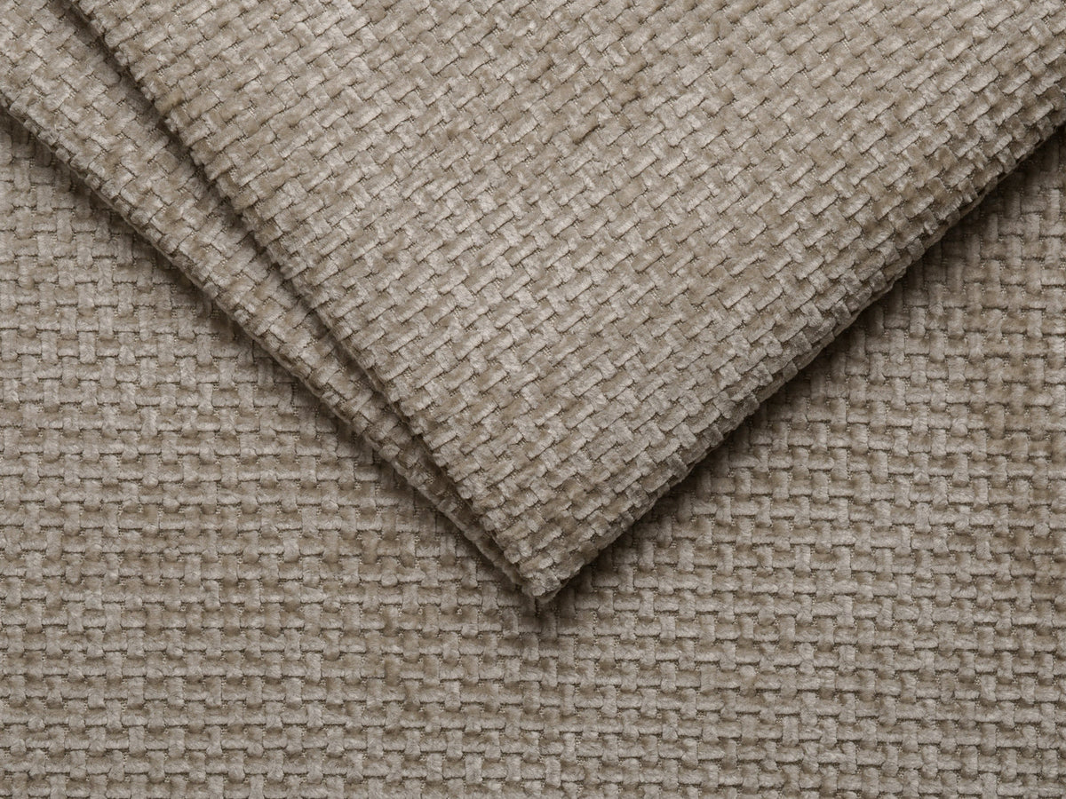 Blair Ecksofa links 3-Sitzer von Micadoni, L-Form, Bezug aus Eden-Chenillestoff in Dark Beige, Massivholzrahmen und schwarze Kunststoffbeine.