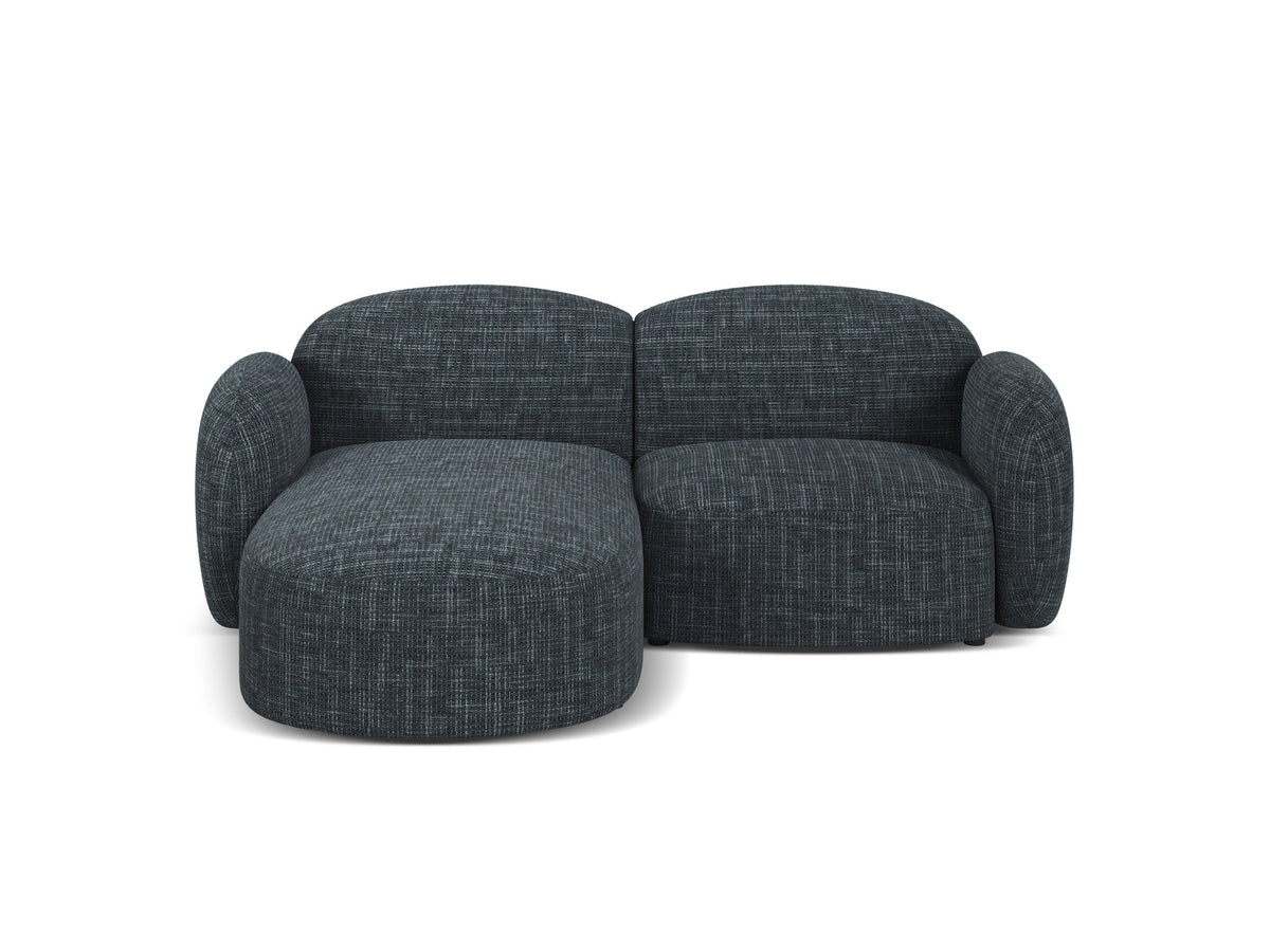 Blair Ecksofa links 3-Sitzer von Micadoni, L-Form, Bezug aus Eden-Chenillestoff in Dark Beige, Massivholzrahmen und schwarze Kunststoffbeine.