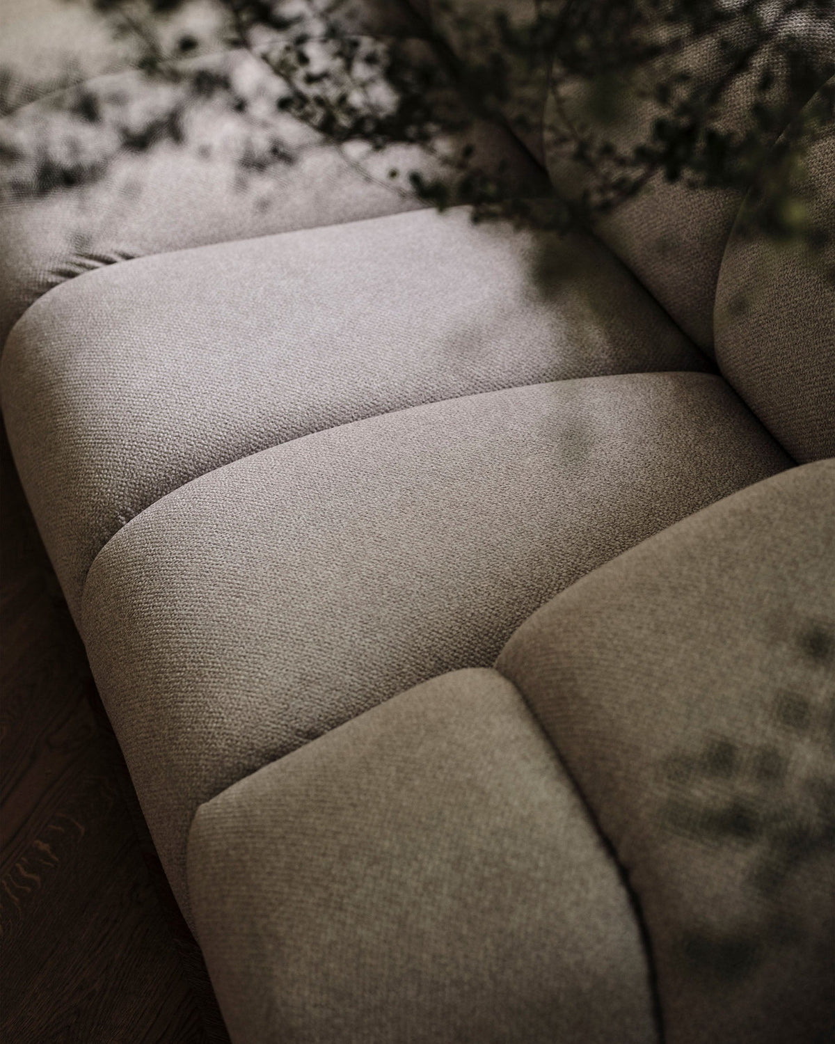 Diana Velour links Ecksofa 3 Sitzer in Beige-Salvador präsentiert im Onlineshop von KAQTU Design AG. L-Sofa links ist von Micadoni