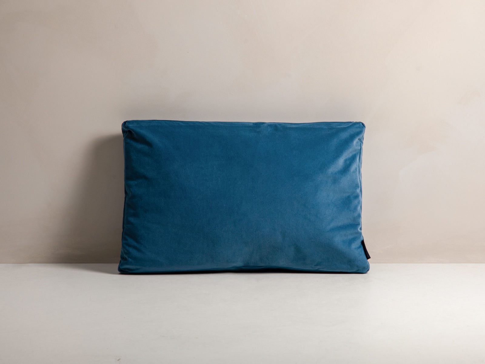 Stripy Velour Pillow in Blue-Matt Velvet präsentiert im Onlineshop von KAQTU Design AG. Deko Kissen ist von Micadoni