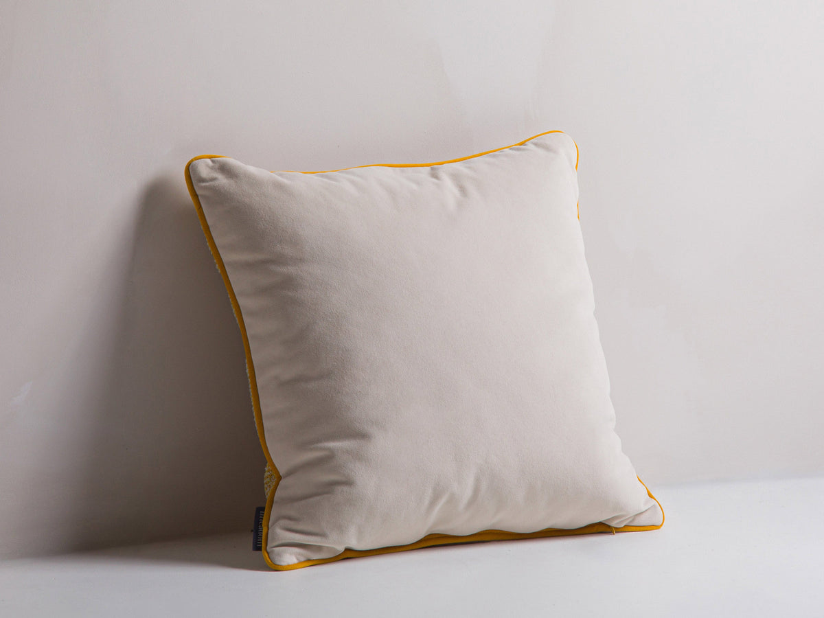 Celine Pillow in Mustard Melange, Light Beige, Yellow-Puente,Matt Velvet,Matt Velvet präsentiert im Onlineshop von KAQTU Design AG. Deko Kissen ist von Micadoni
