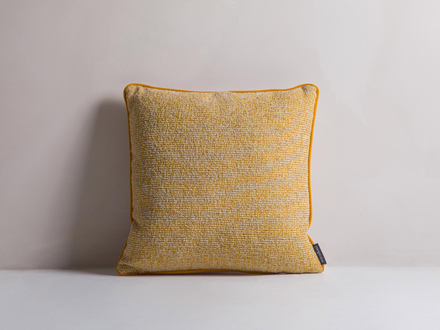 Celine Pillow in Mustard Melange, Light Beige, Yellow-Puente,Matt Velvet,Matt Velvet präsentiert im Onlineshop von KAQTU Design AG. Deko Kissen ist von Micadoni