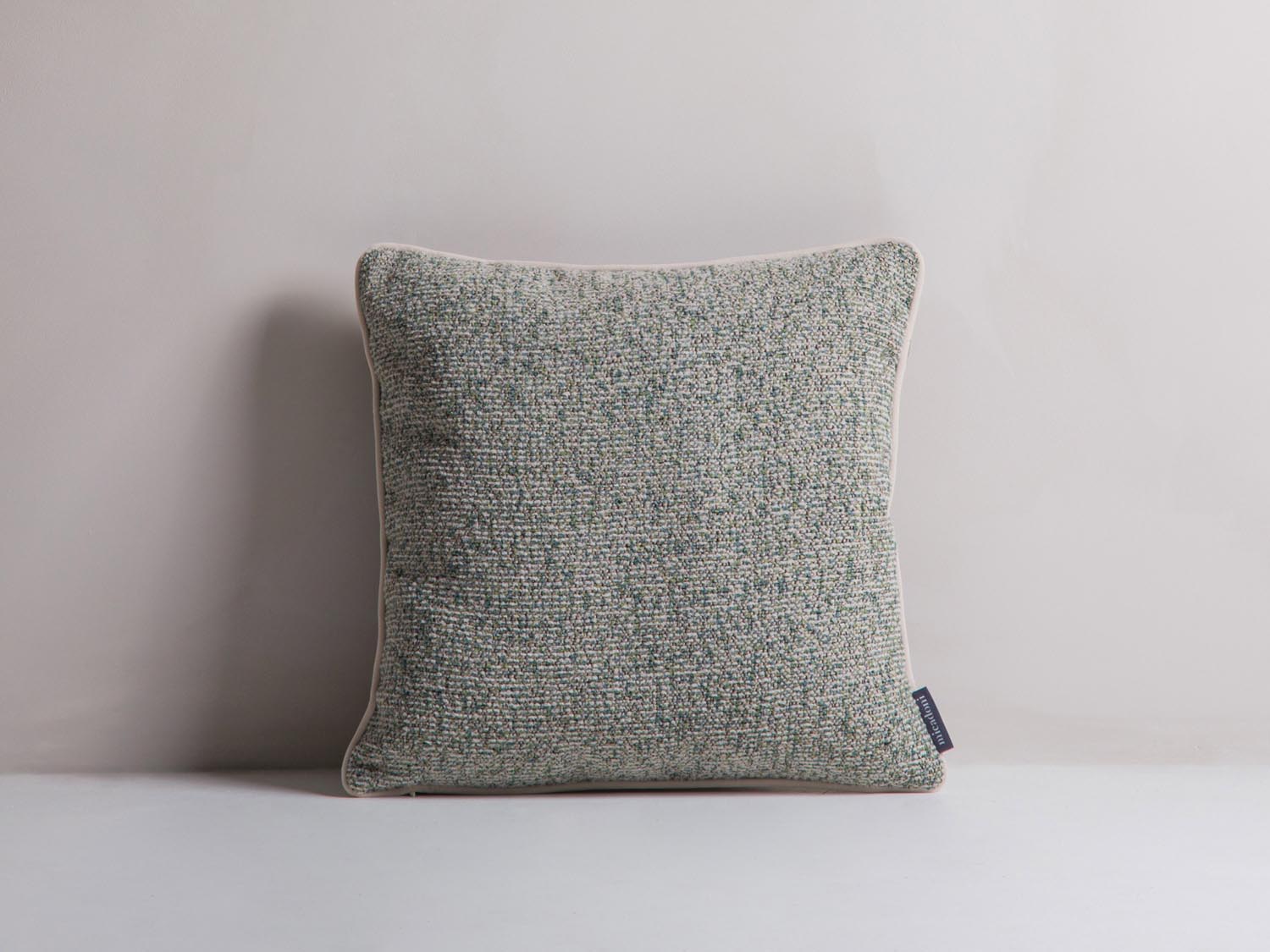 Celine Pillow in Moss Green Melange, Green, Dark Beige präsentiert im Onlineshop von KAQTU Design AG. Deko Kissen ist von Micadoni