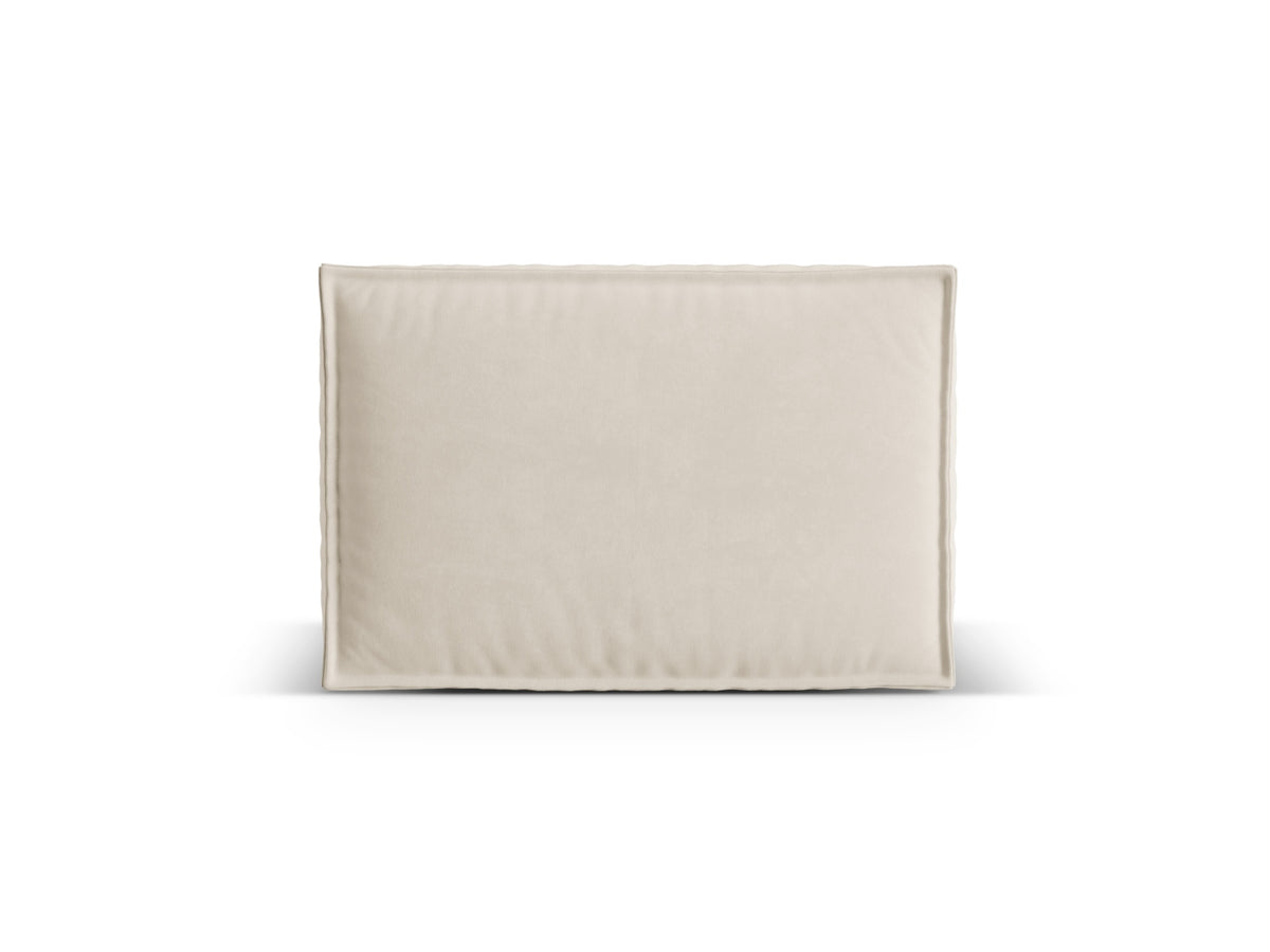 Nuria Velour Pillow in Beige-Paris präsentiert im Onlineshop von KAQTU Design AG. Deko Kissen ist von Micadoni