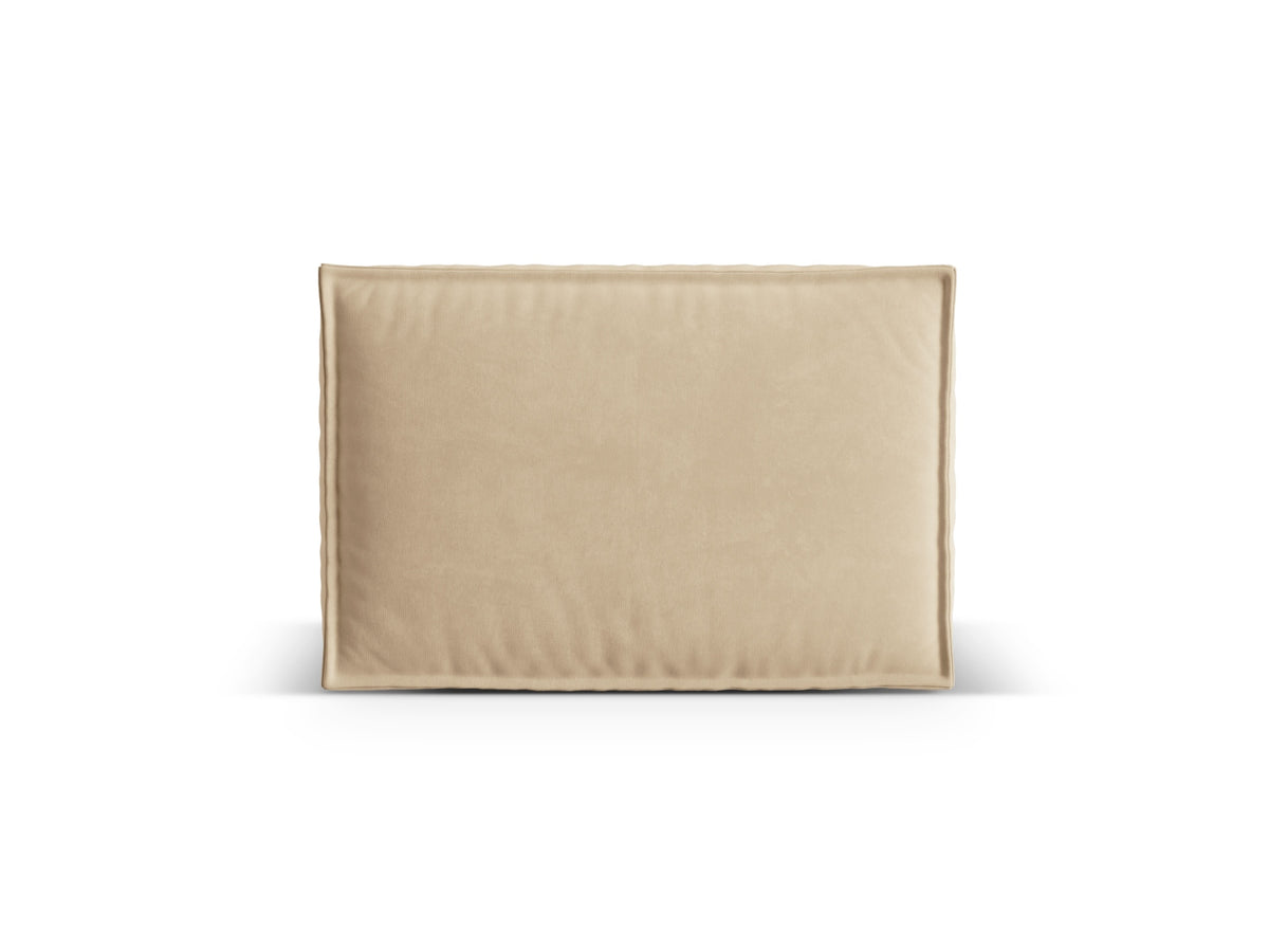 Nuria Velour Pillow in Nude-Paris präsentiert im Onlineshop von KAQTU Design AG. Deko Kissen ist von Micadoni