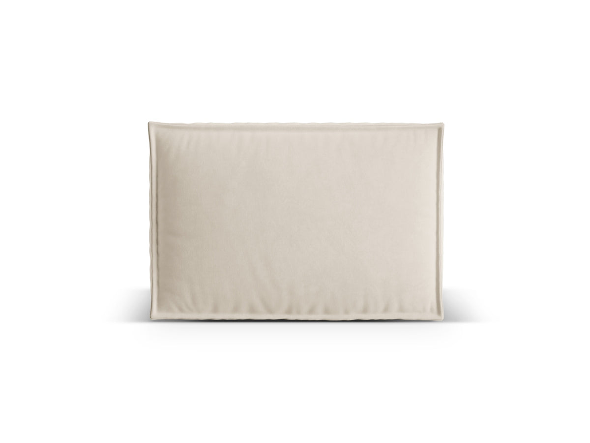Nuria Velour Pillow in Beige-Paris präsentiert im Onlineshop von KAQTU Design AG. Deko Kissen ist von Micadoni