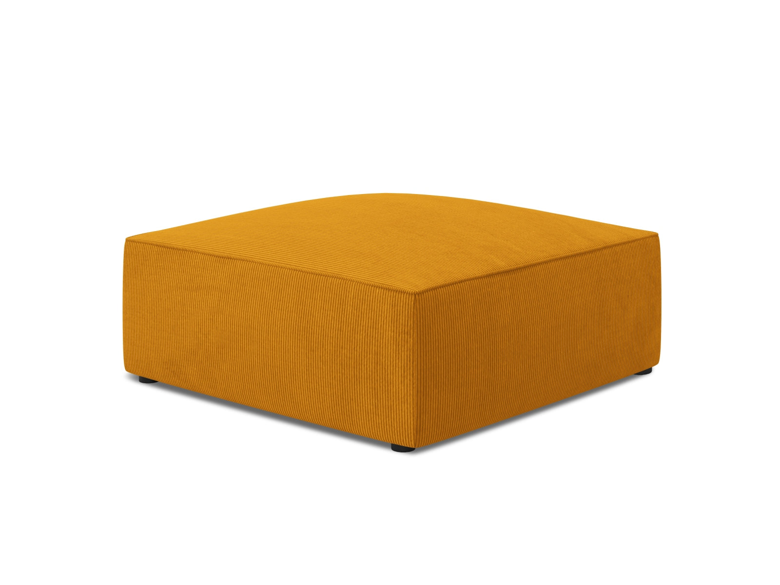 Stylischer Ruby Pouf von Micadoni in kräftigem Rot, vielseitig einsetzbar als Sitzgelegenheit oder dekoratives Element in jedem Raum.