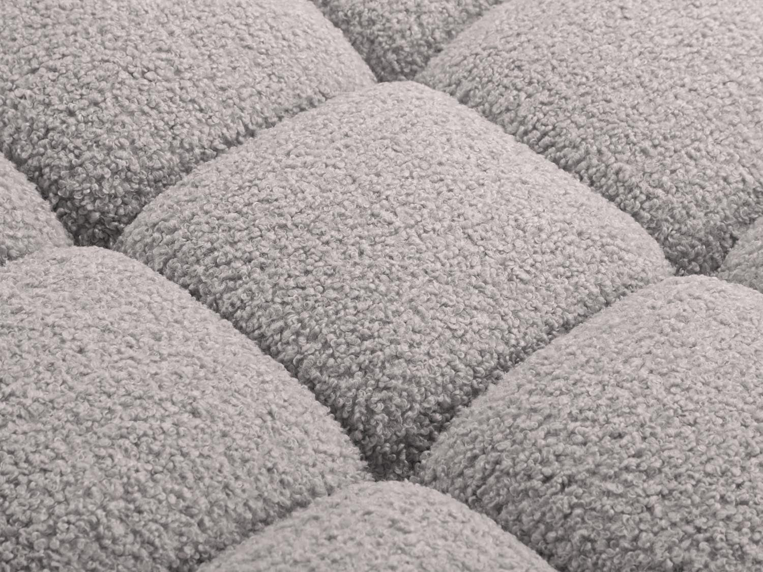 Eleganter Bellis Pouf von Micadoni in sanftem Grau, perfekt für stilvolle Akzente und komfortable Sitzmöglichkeiten in jedem Raum.