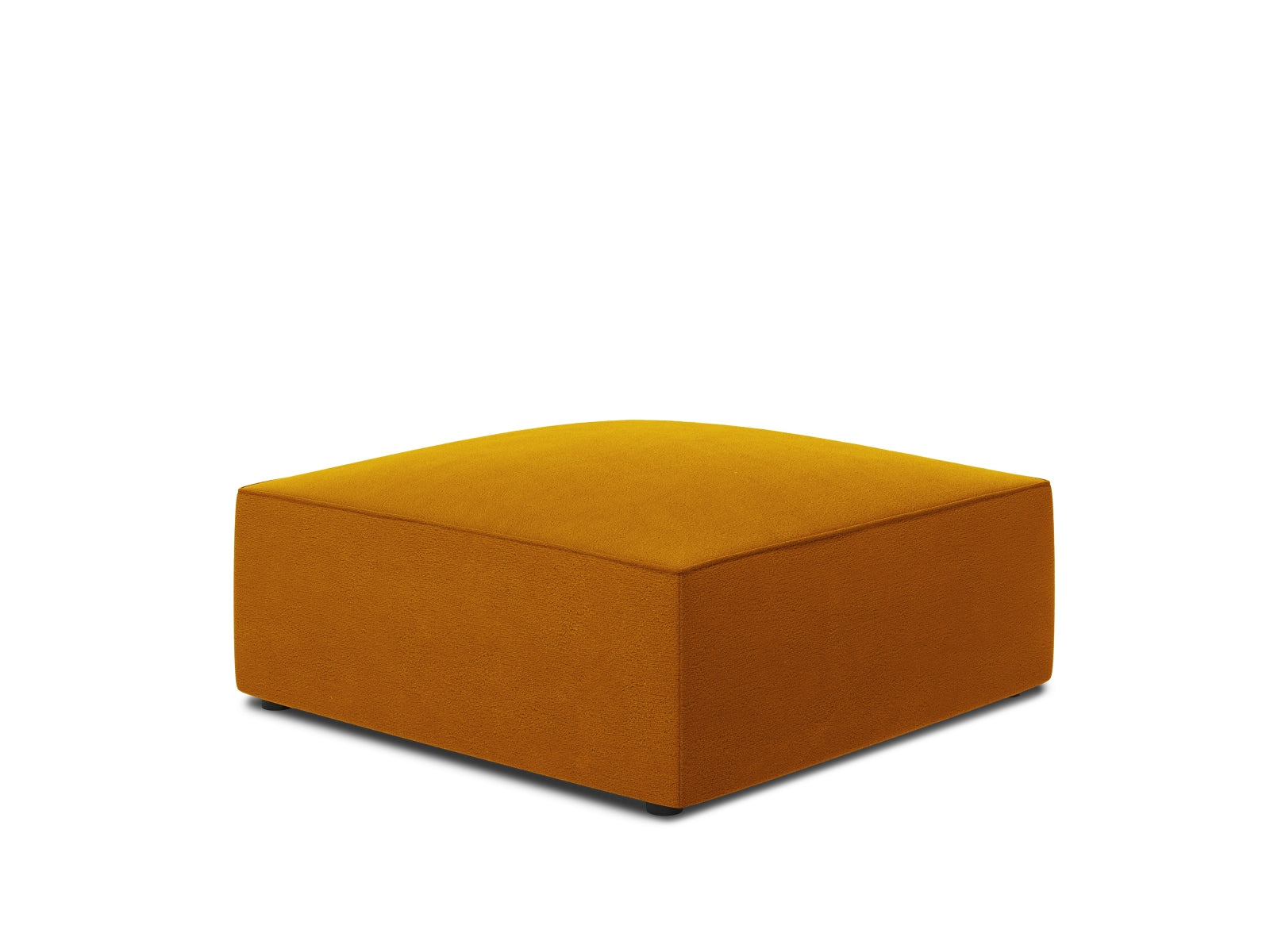 Stylischer Ruby Velour Pouf in sattem Rot, vielseitig einsetzbar als Sitz oder Ablage, Teil der exklusiven Micadoni Kollektion.