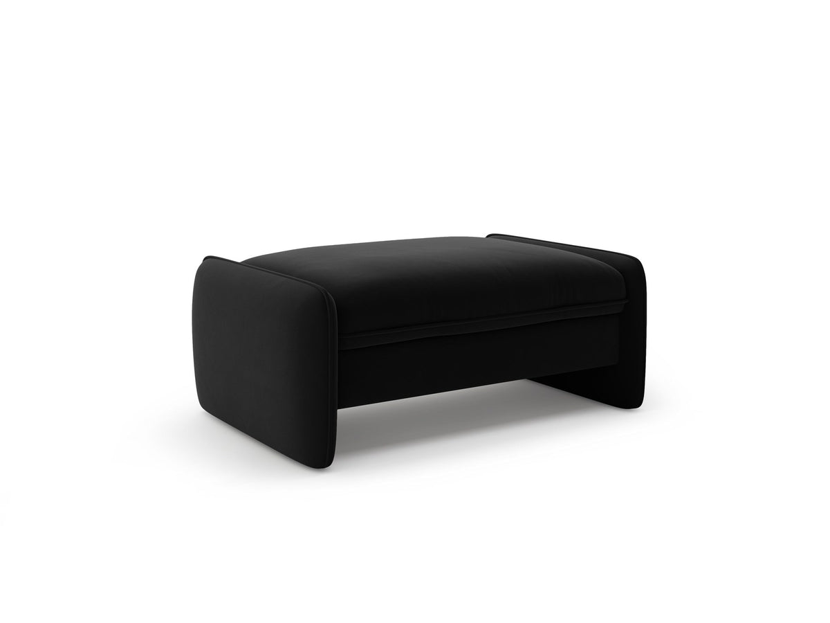 Kobaltblauer Pouf Georgia von Micadoni mit Samtvelours-Bezug, quaderförmige Form, kurze Kunststoffbeine, Masse 115x70x43 cm.