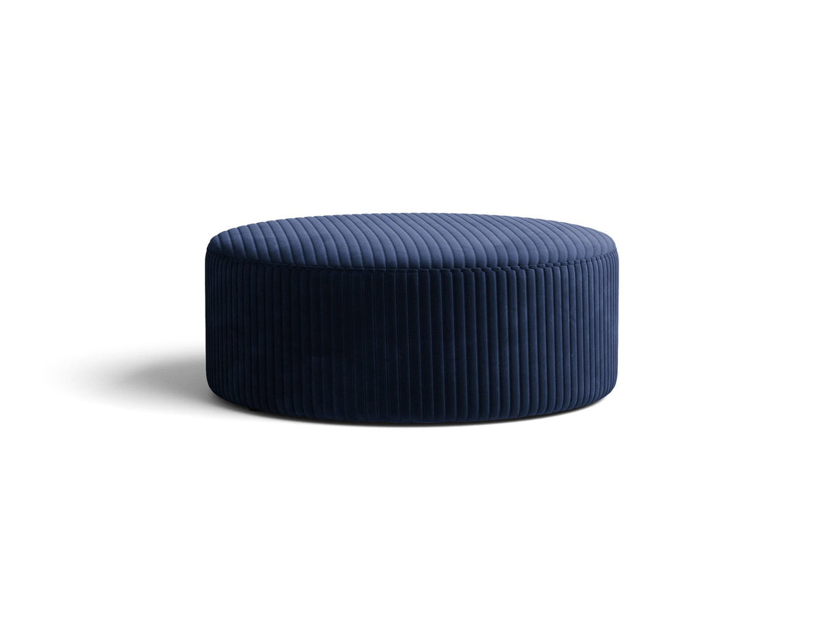 Weisser Pouf Dia von Micadoni mit strukturiertem Bouclé-Stoff, quadratischer Form und niedrigen Beinen aus Polypropylen.