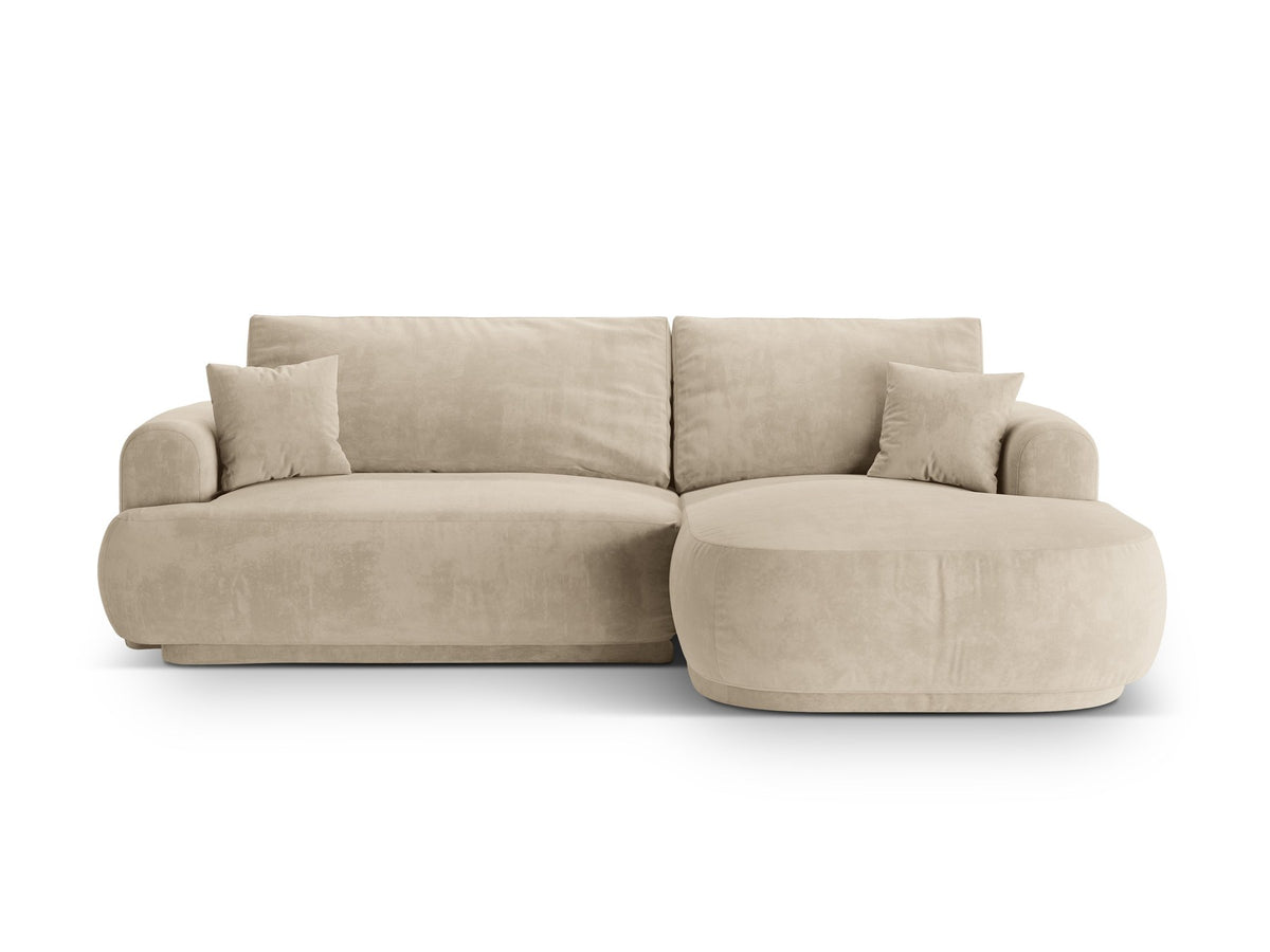 Ecksofa in Leichtes Beige mit Veloursbezug, ausgeklappter Bettfunktion, Stauraumfach und schwarzen Kunststoffbeinen von Micadoni.