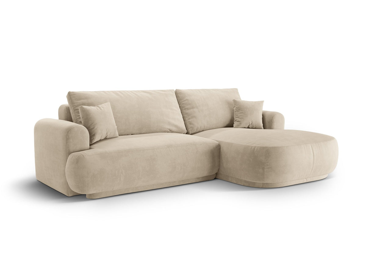 Ecksofa in Leichtes Beige mit Veloursbezug, ausgeklappter Bettfunktion, Stauraumfach und schwarzen Kunststoffbeinen von Micadoni.