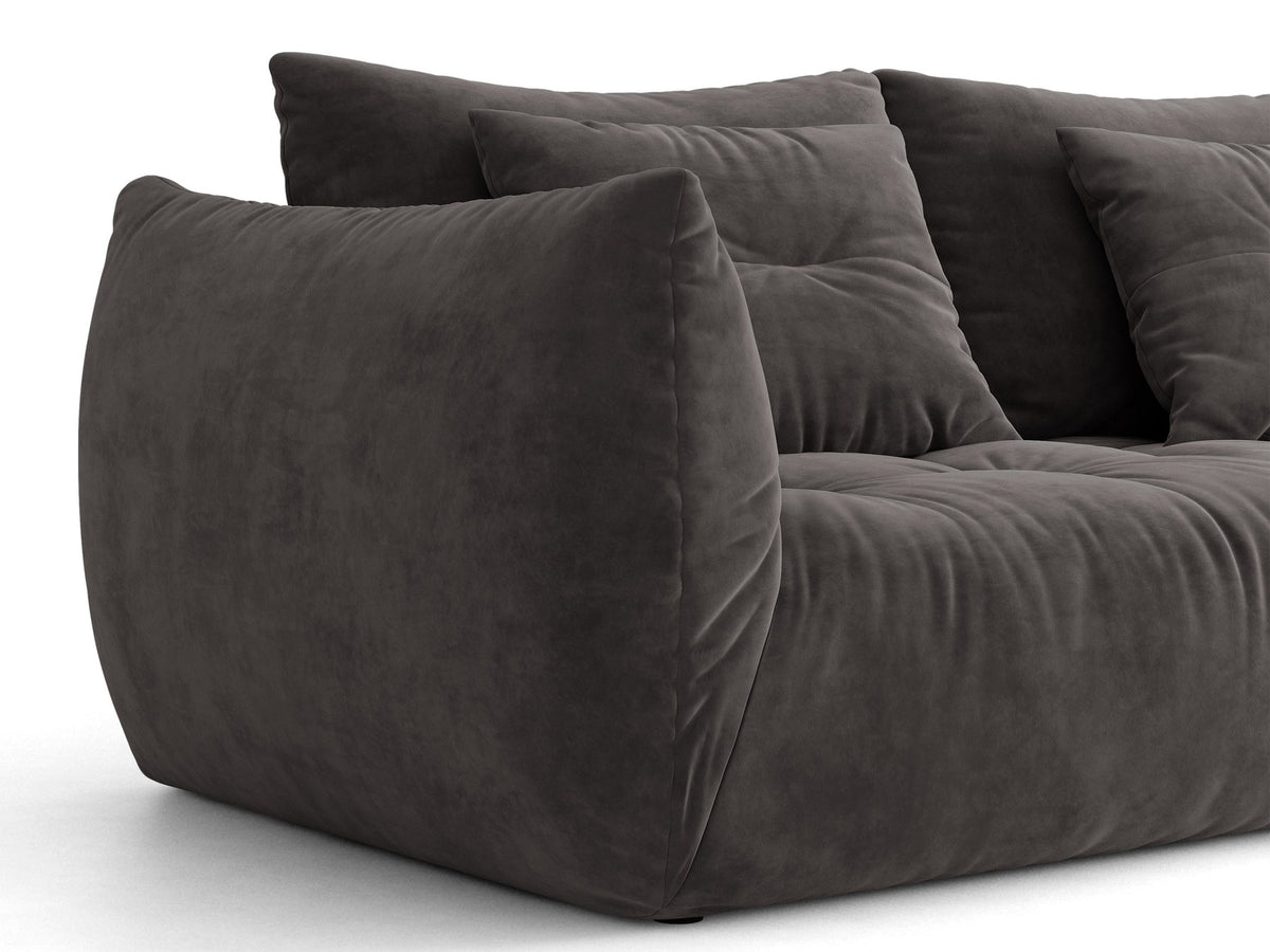 Ecksofa Bloom mit Schlaffunktion von Micadoni in Sand, Bettsofa rechts mit Casino-Veloursbezug und schwarzen Kunststoffbeinen.