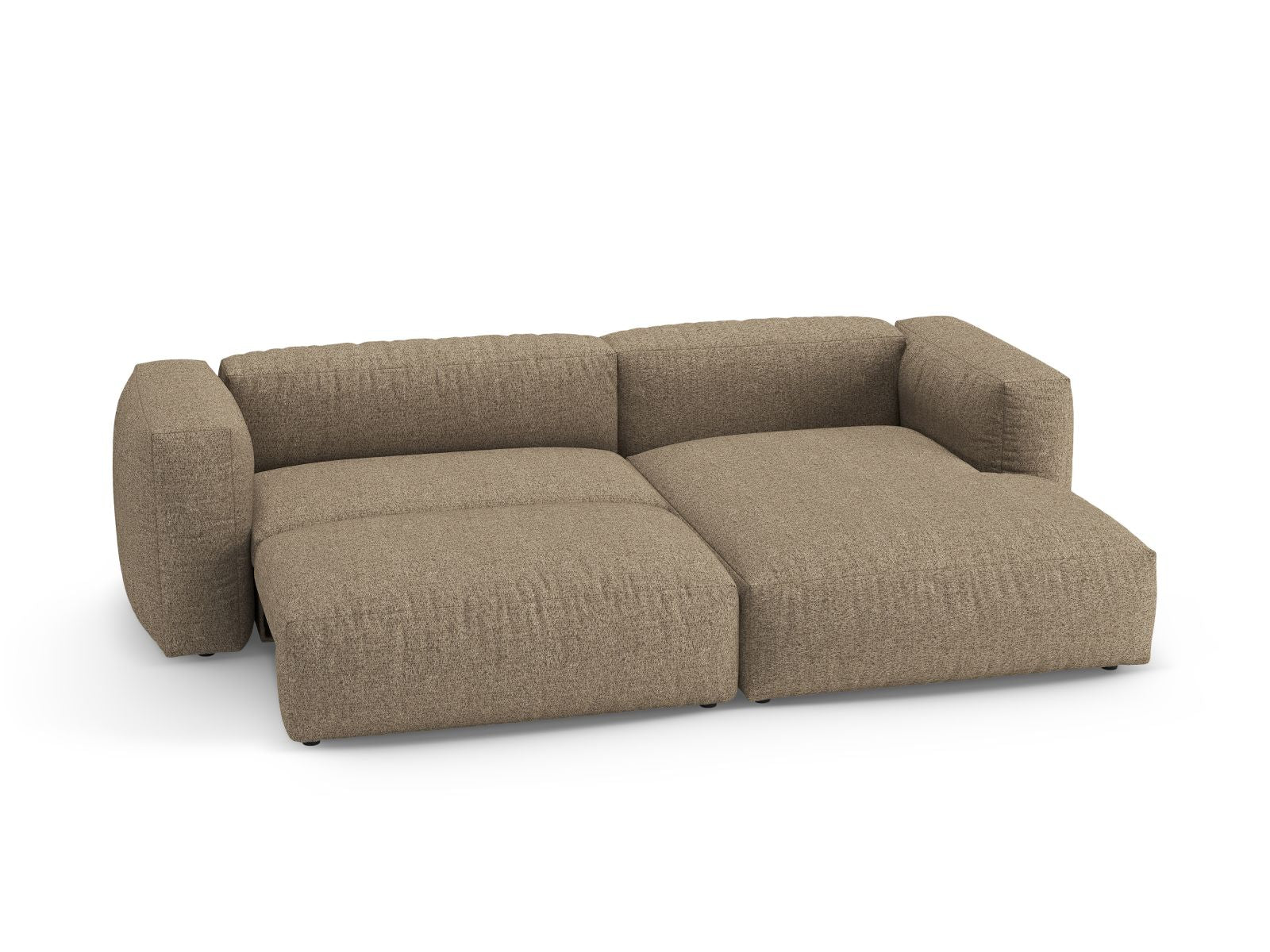 Elegantes 4-Sitzer Ecksofa Martina in sanftem Cappuccino, ideal für Wohnräume, bietet Schlaffunktion und praktischen Stauraum.