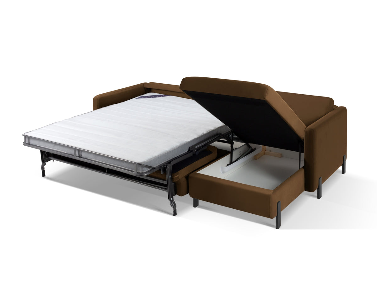 Gloria Velour Ecksofa rechts mit Schlaffunktion und Stauraum 4 Sitzer in Chocolate-Salvador präsentiert im Onlineshop von KAQTU Design AG. Bettsofa rechts ist von Micadoni