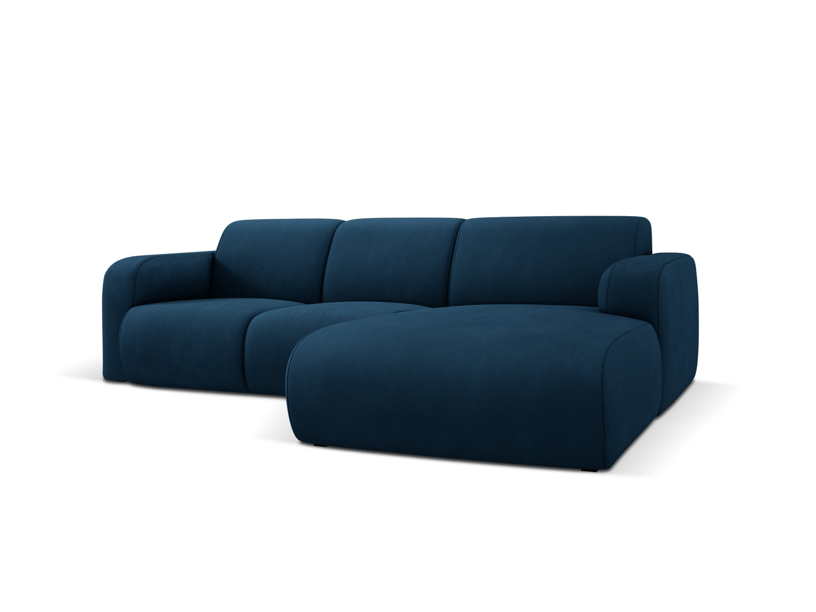Modernes 4-Sitzer Molino Ecksofa in Royal Blue, perfekt für gemütliche Ecken und stilvolle Einrichtung, erhältlich bei Micadoni.