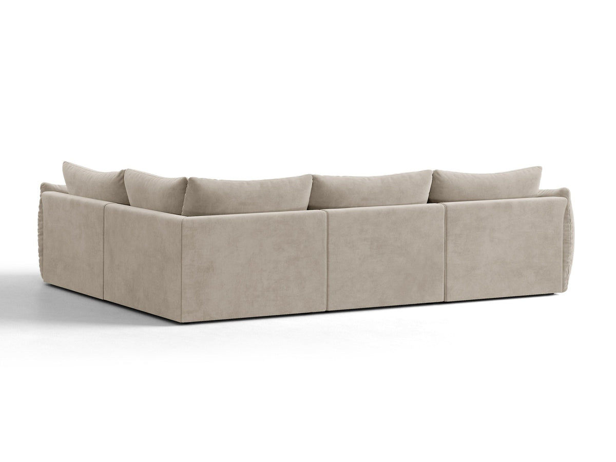 Ecksofa rechts Bloom von Micadoni in leichtem Beige, Veloursstoff Casino Pearl, schwarze Kunststoffbeine, moderne Polstermöbel-Form.