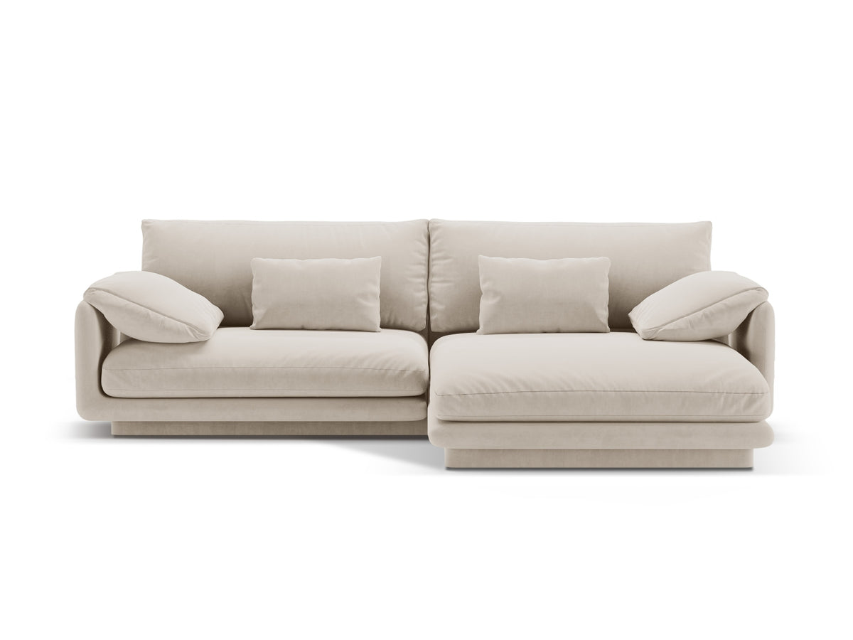 Torino Velour Ecksofa rechts 4 Sitzer in Ecru-Casino präsentiert im Onlineshop von KAQTU Design AG. L-Sofa rechts ist von Micadoni
