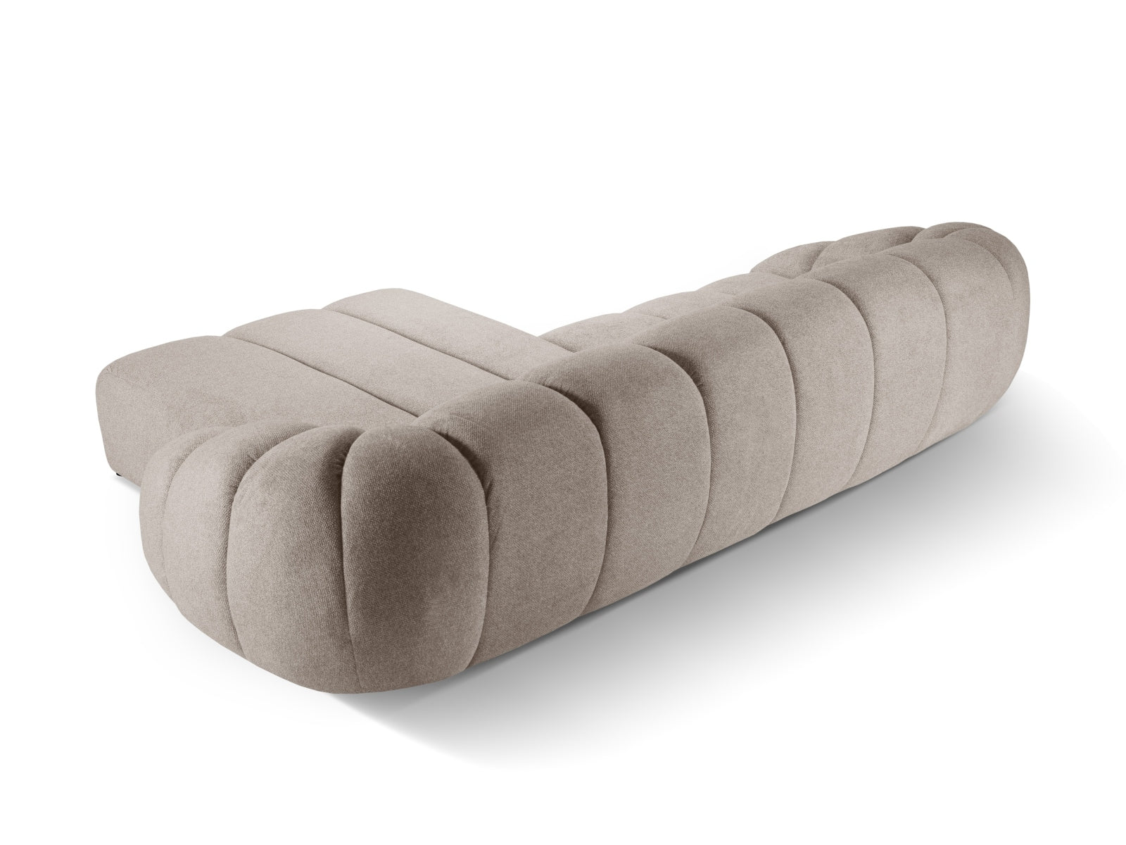Elegantes 4-Sitzer Ecksofa Diana rechts in luxuriösem Dunkelbeige, ideal für moderne Wohnräume. Hochwertige Verarbeitung von Micadoni.