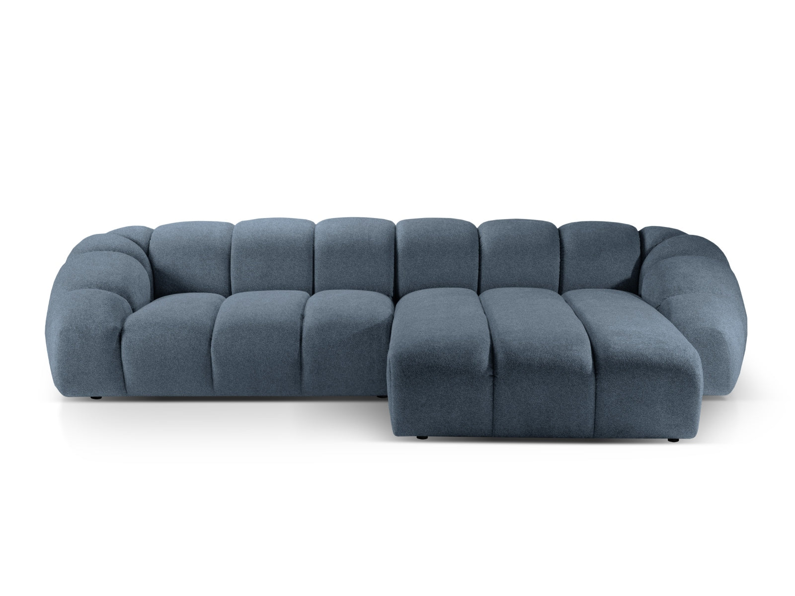 Diana Ecksofa rechts 4 Sitzer in Blue Jeans-Bubble präsentiert im Onlineshop von KAQTU Design AG. L-Sofa rechts ist von Micadoni