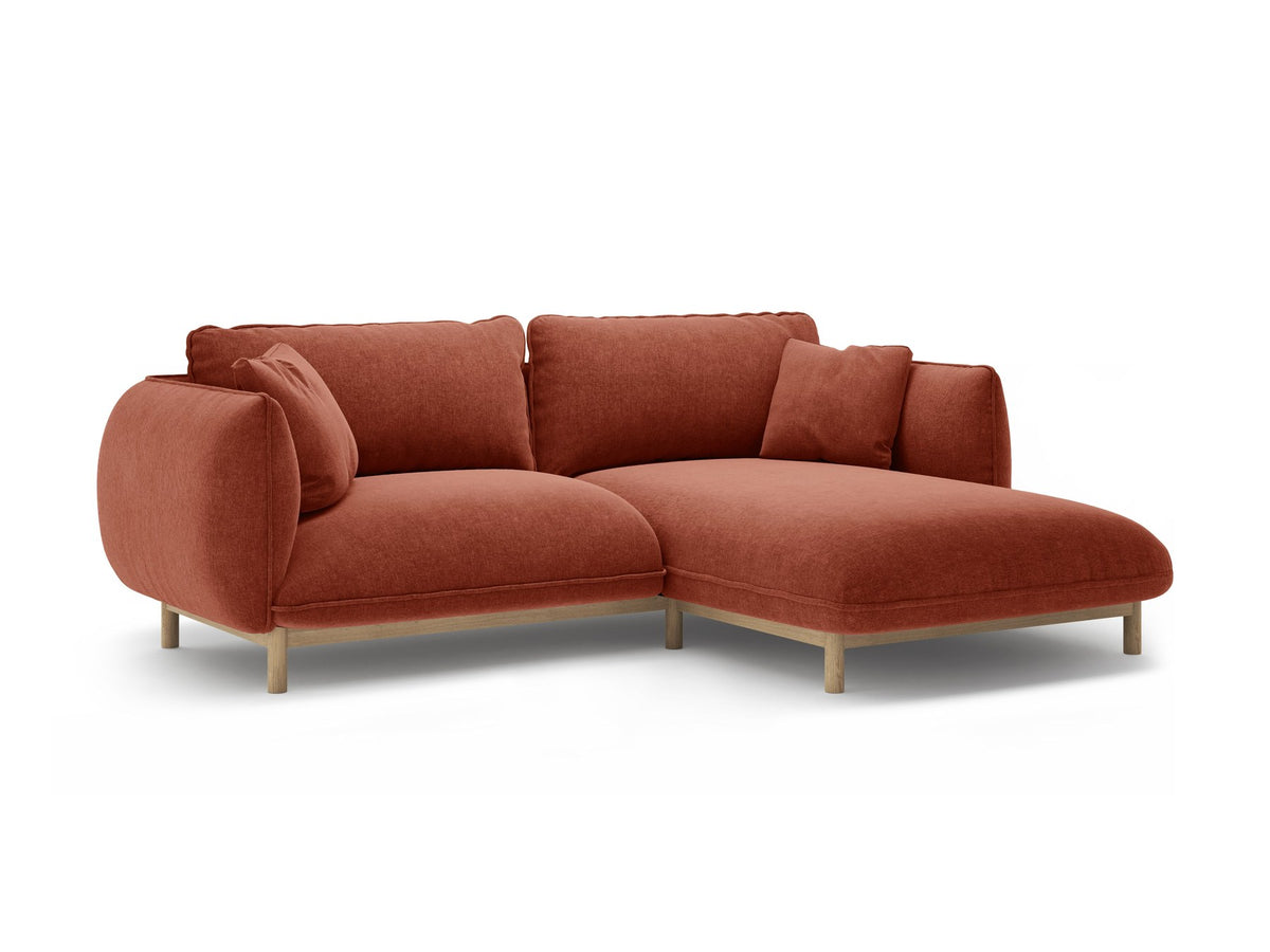 Foto des Ada Linkes Ecksofa von Micadoni in Mandel beige: L-Sofa mit rundem Armlehnen-Design, Buchenholzbeinen und Velours-Bezug Casino Lion.