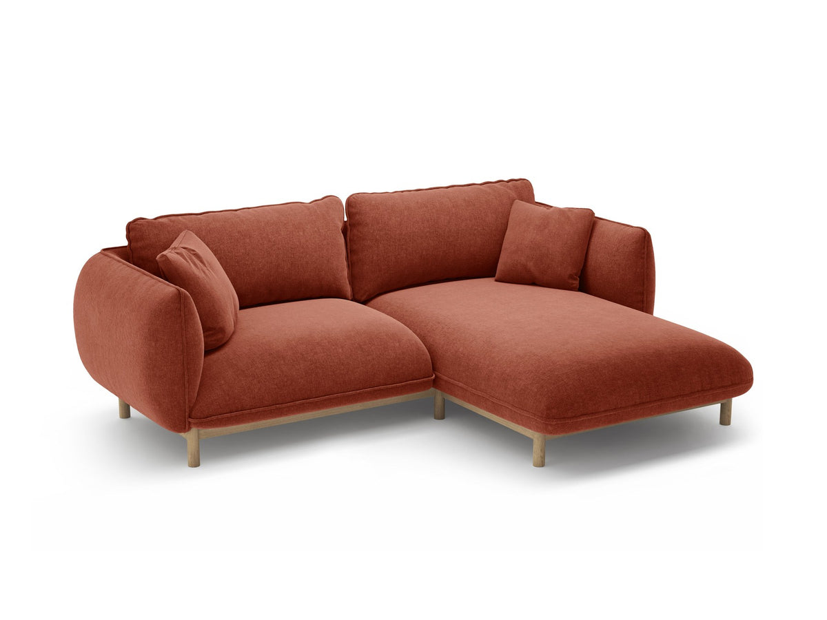 Foto des Ada Linkes Ecksofa von Micadoni in Mandel beige: L-Sofa mit rundem Armlehnen-Design, Buchenholzbeinen und Velours-Bezug Casino Lion.