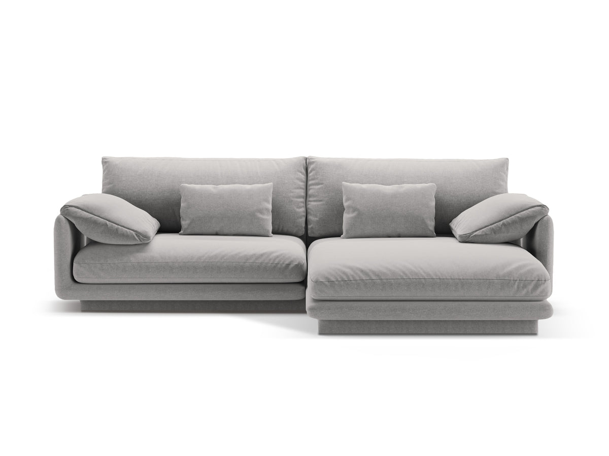 Torino Ecksofa rechts 4 Sitzer in Light Grey-Wind präsentiert im Onlineshop von KAQTU Design AG. L-Sofa rechts ist von Micadoni