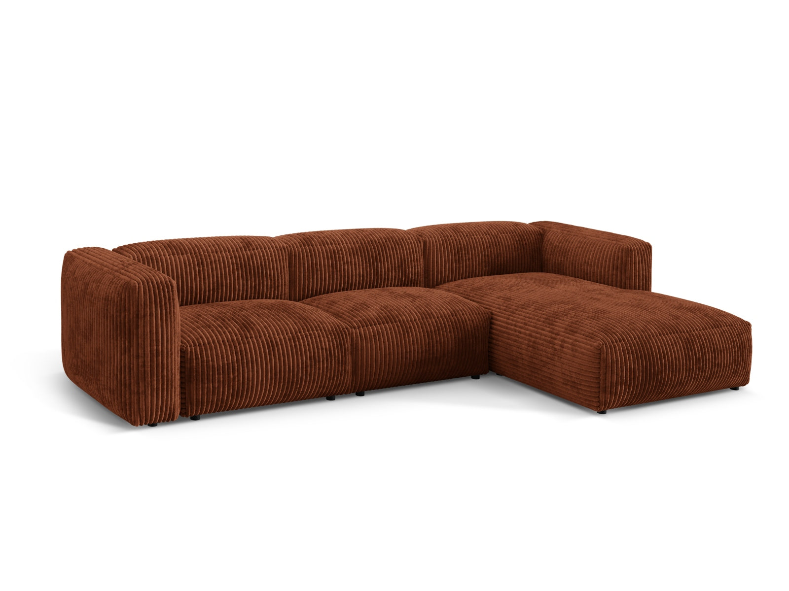 Elegantes Martina Ecksofa in Brick-Tilia, 3-Sitzer, modulare Bauweise, ideal für stilvolle Wohnräume, erhältlich bei KAQTU Design AG.