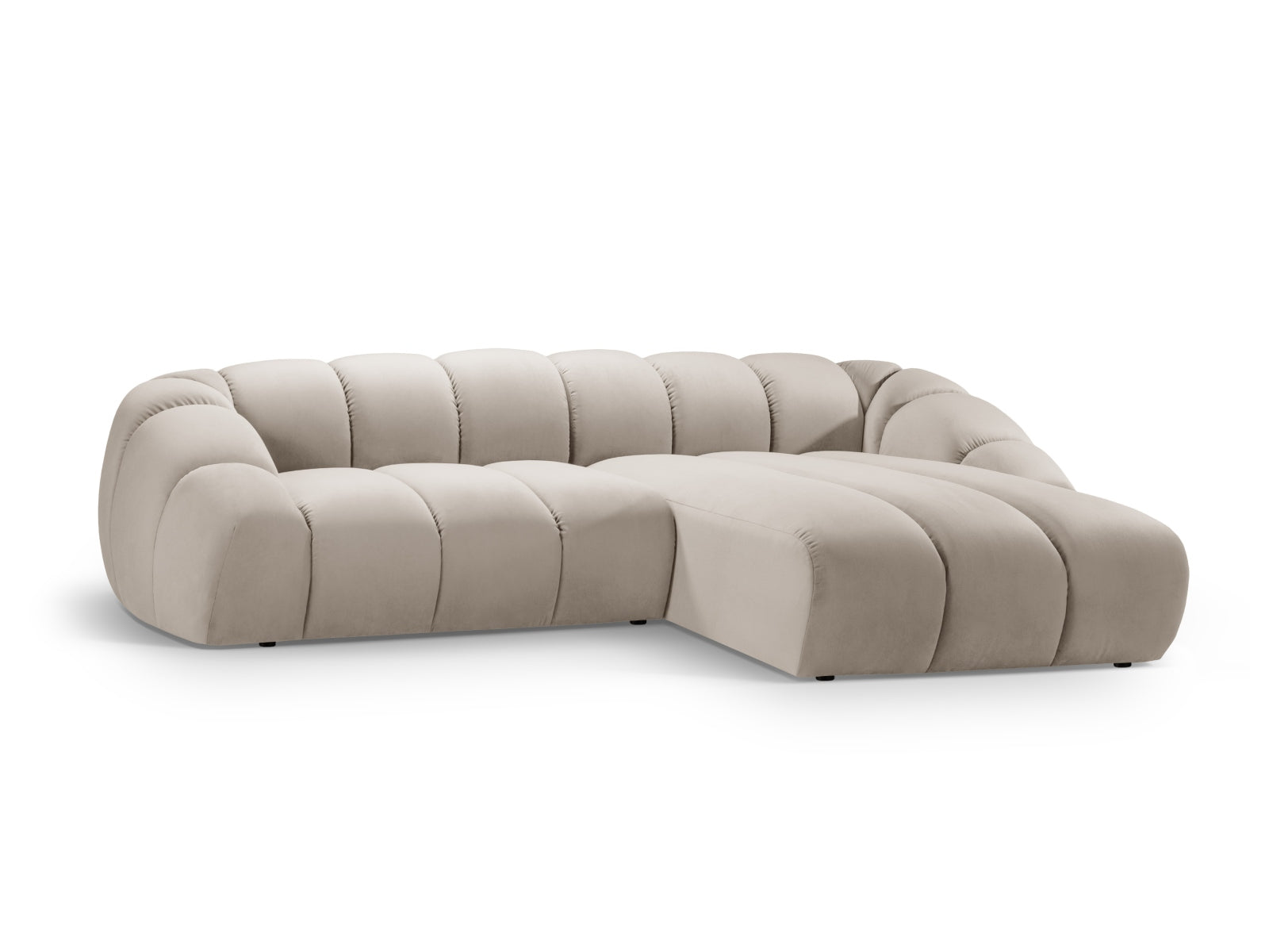 Beige Velour Ecksofa Diana von Micadoni, 4-Sitzer, stilvolles L-Sofa mit modernem Design, ideal für gemütliche Wohnräume.
