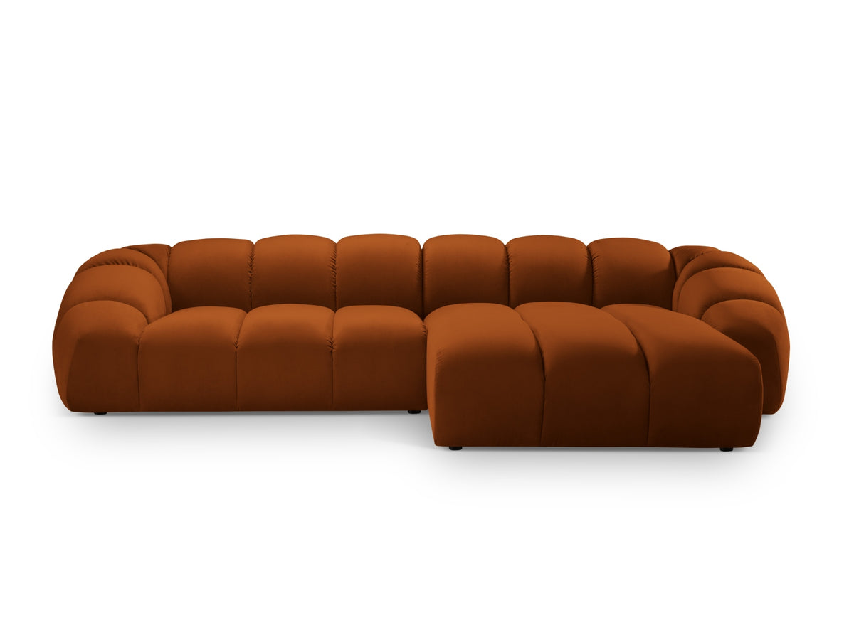 Diana Velour Ecksofa rechts 4 Sitzer in Terracotta-Salvador präsentiert im Onlineshop von KAQTU Design AG. L-Sofa rechts ist von Micadoni