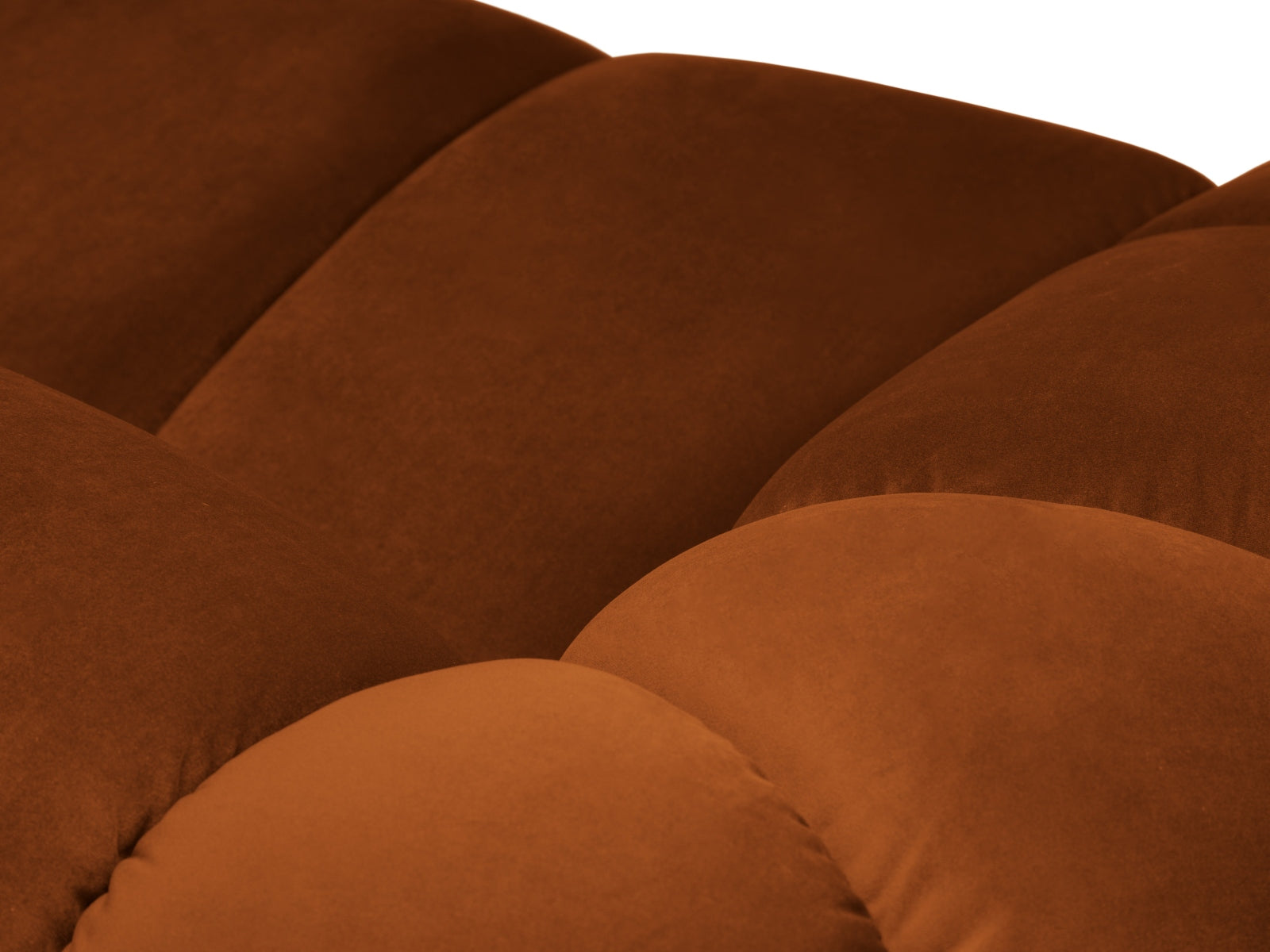 Elegantes 4-Sitzer Ecksofa Diana aus Velours in sanftem Terracotta, rechtsseitig, ideal für stilvolle Wohnräume und entspannte Stunden.