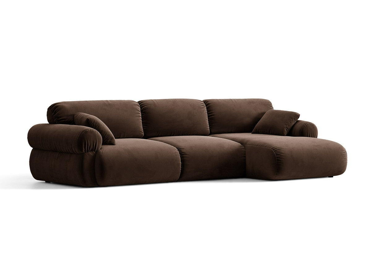 Beiges L-förmiges Ecksofa Ophelia von Micadoni mit Liberty-Stoffbezug, schwarzen Kunststoffbeinen und niedriger Rückenlehne, Ausrichtung rechts.