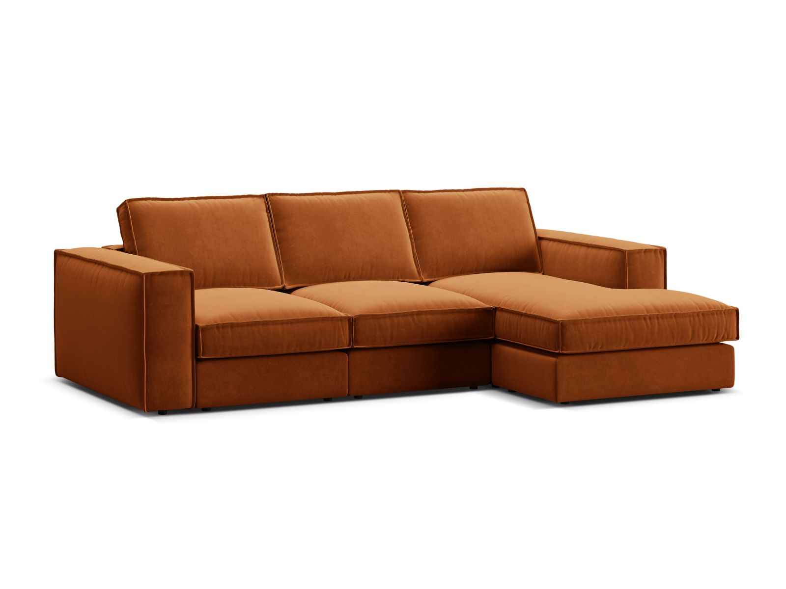 Elegantes 3-Sitzer Ecksofa Pola in warmem Terracotta, ideal für stilvolle Wohnräume und entspannende Momente.