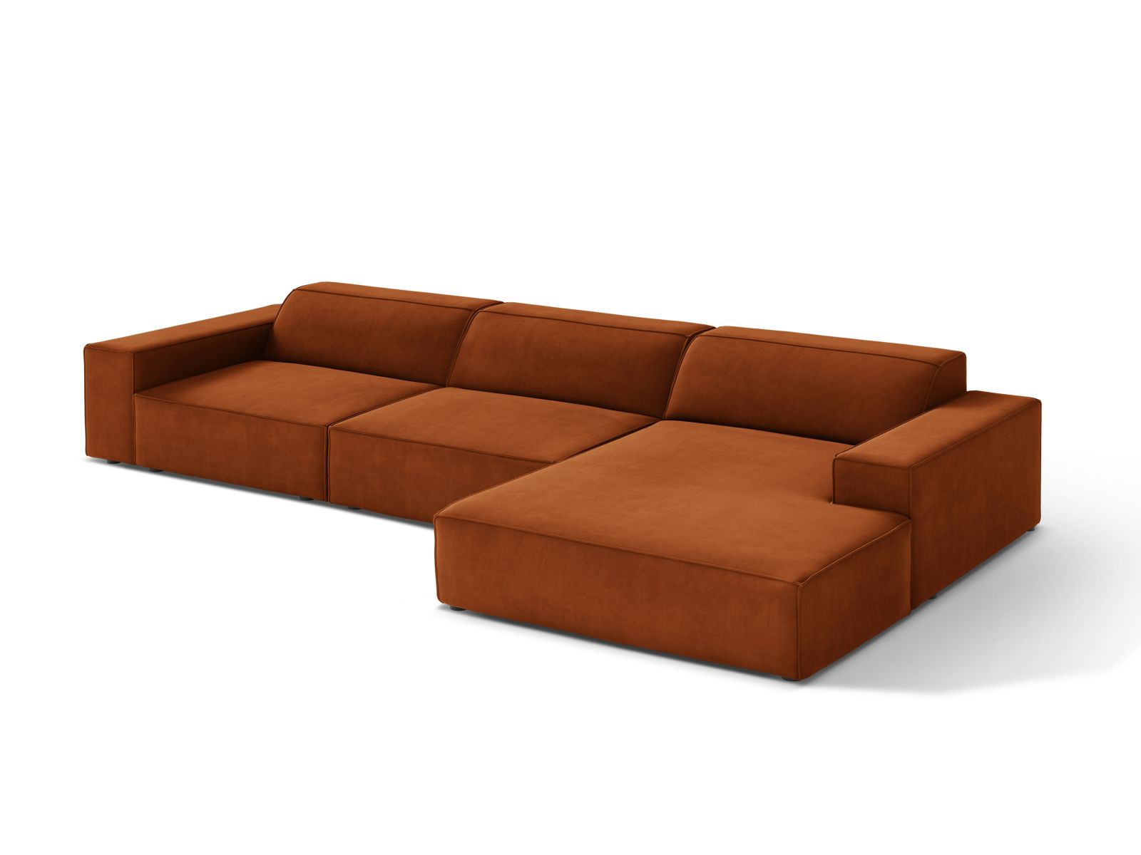 Elegantes Jodie Velour Ecksofa in Terracotta, modulares Design, ideal für stilvolle Wohnräume, präsentiert von Micadoni.