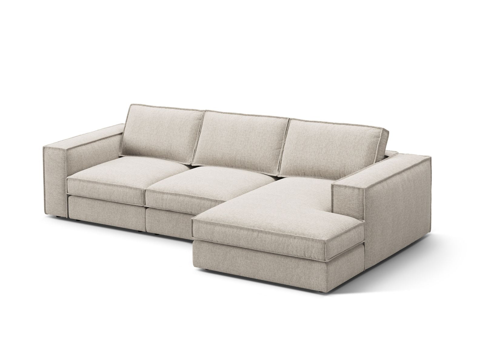Elegantes 3-Sitzer Ecksofa Pola in Sand-Babel, ideal für stilvolle Wohnräume. Hochwertige Verarbeitung von Micadoni.