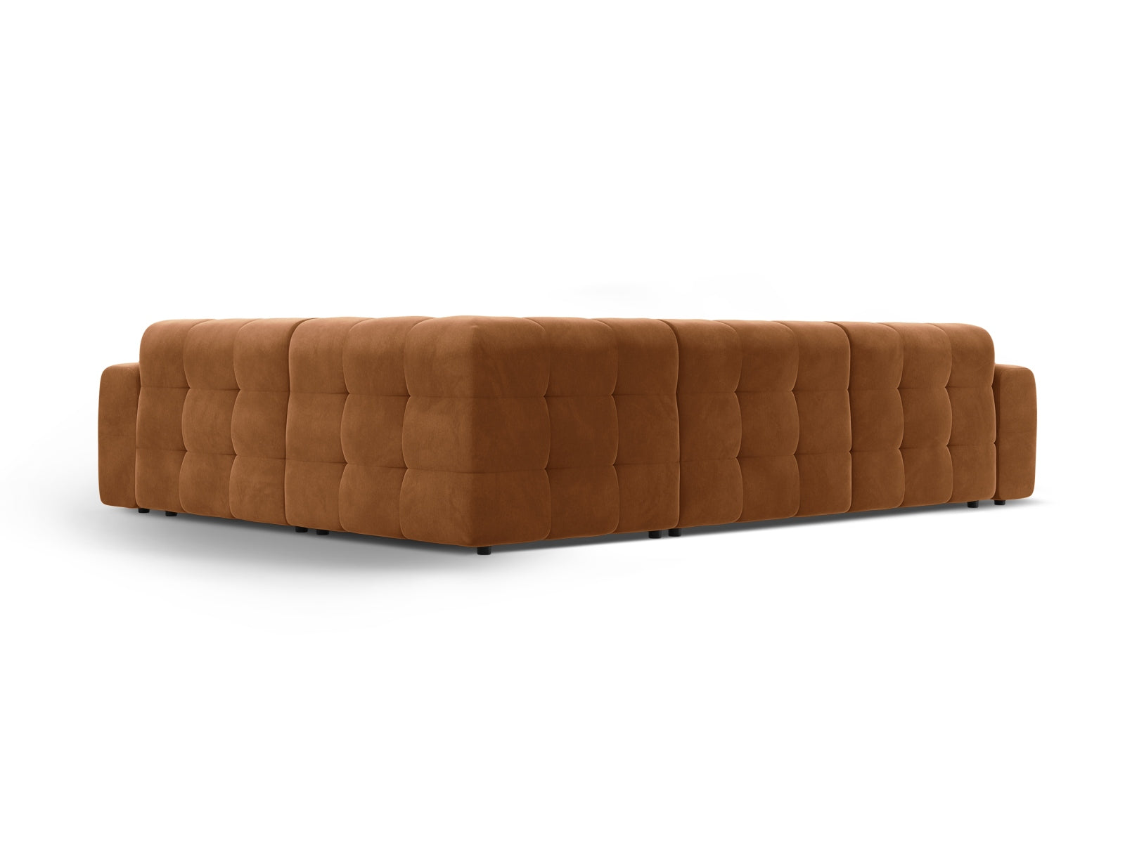 Elegantes Kendal Velour Ecksofa in stilvollem Camel, ideal für große Räume und gesellige Zusammenkünfte. 6-Sitzer von Micadoni.